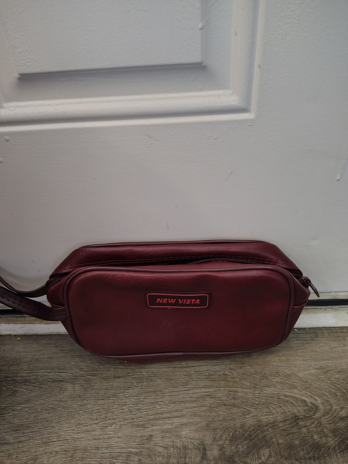 New Vista Burgundy Vintage Travel Luggage Set