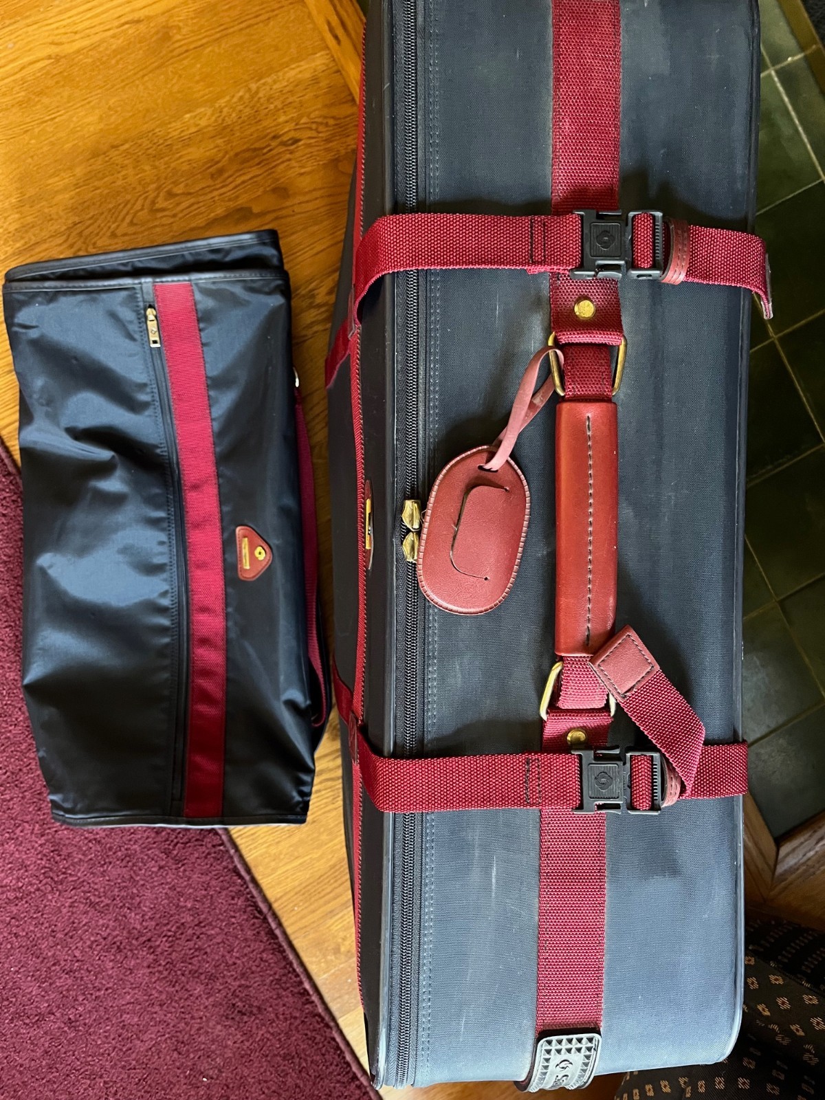 Samsonite 5 piece luggage set; durable, soft sided; includes 2 wheeled pieces