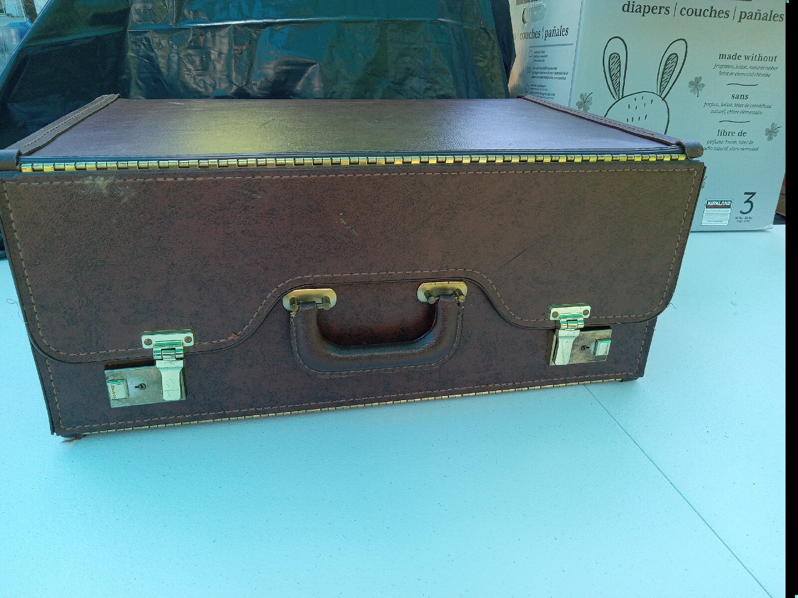 Vintage Stebco Suitcase With Retro Clip Closure 1960s Storage Movie Props Trl7