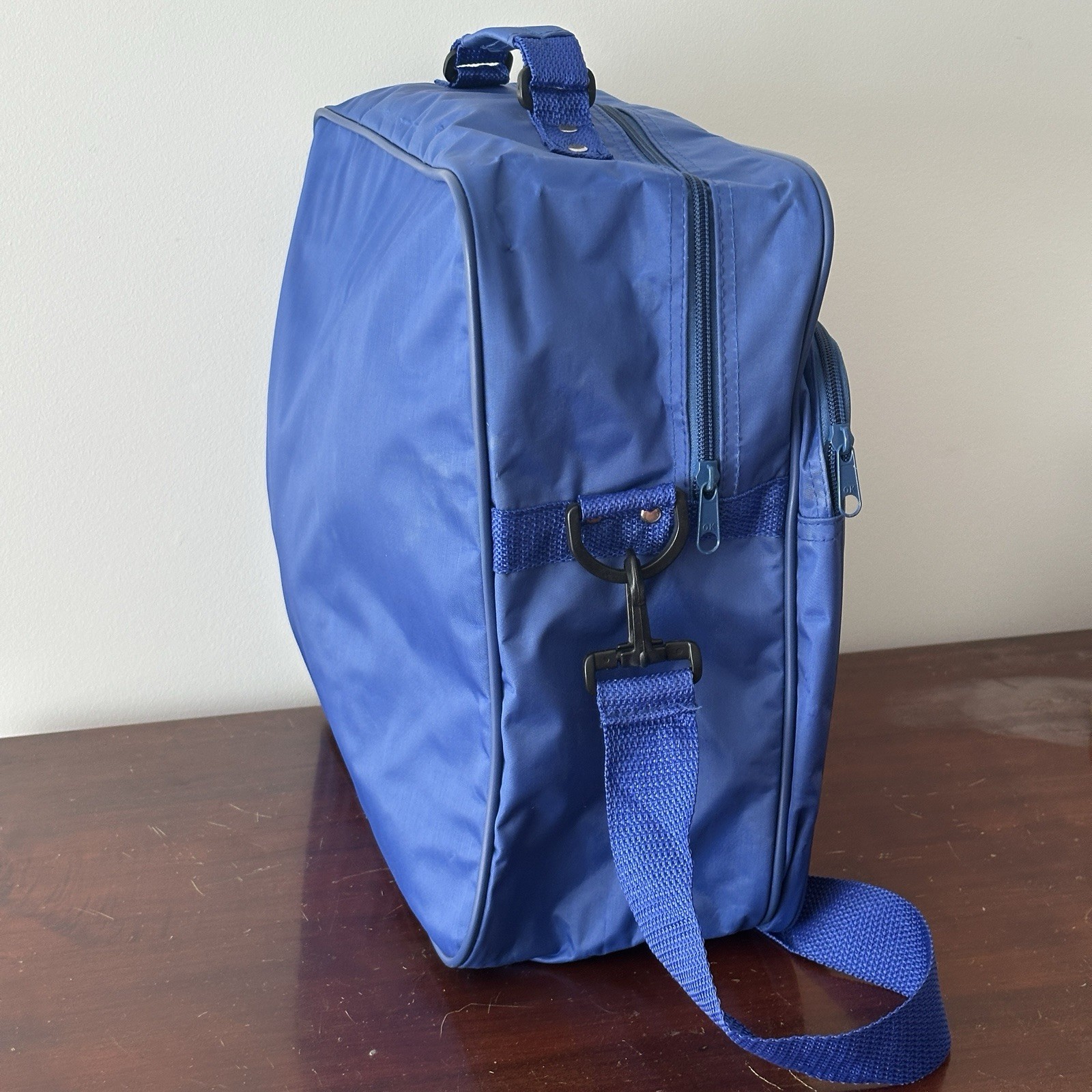 Vintage 80s Trafalgar Shoulder Bag Tote Blue LIKE NEW! Retro