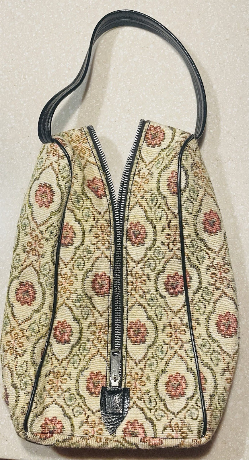Vintage Teardrop Tapestry Shoe Bag Luggage Oval Overnight Handbag Nice Exc Cond.