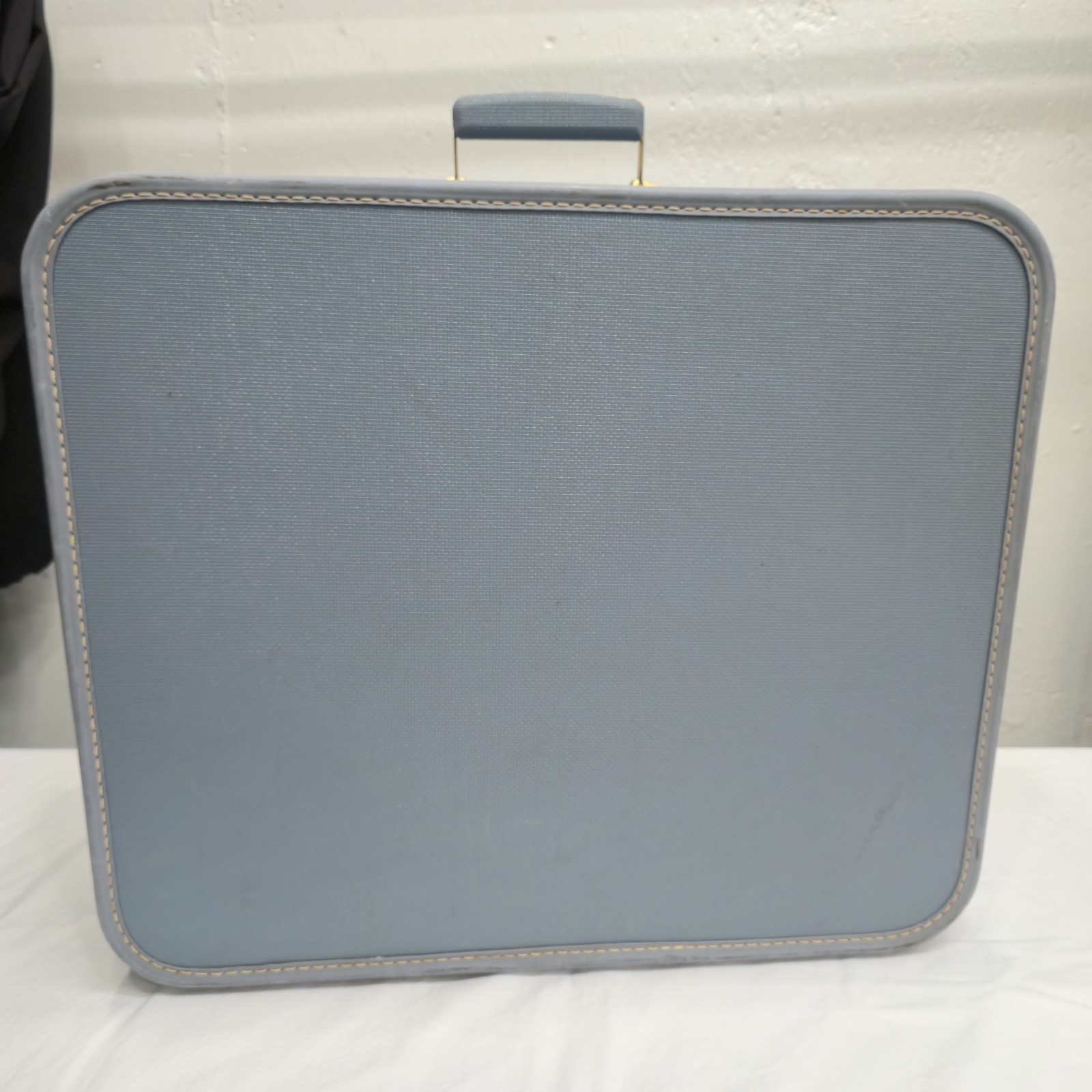 Vintage Lady Baltimore Garment Suitcase; Rust W/Rust Satin Inter; Hangers & Key