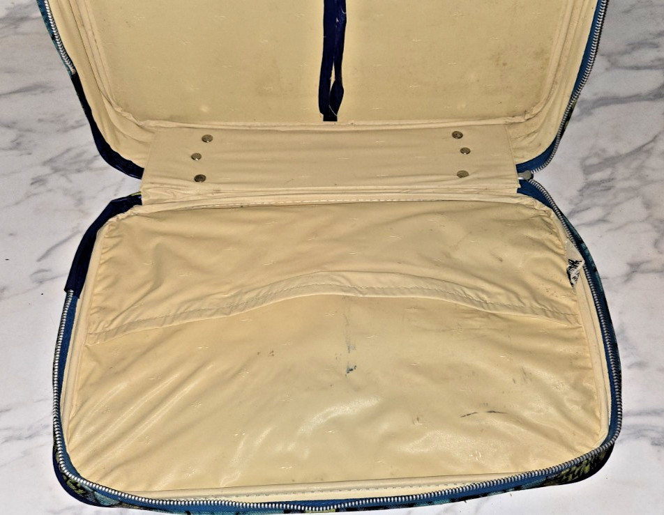 VTG Bantam Travelware Child Suitcase vibrant psychedelic floral 1960-70s Hippie