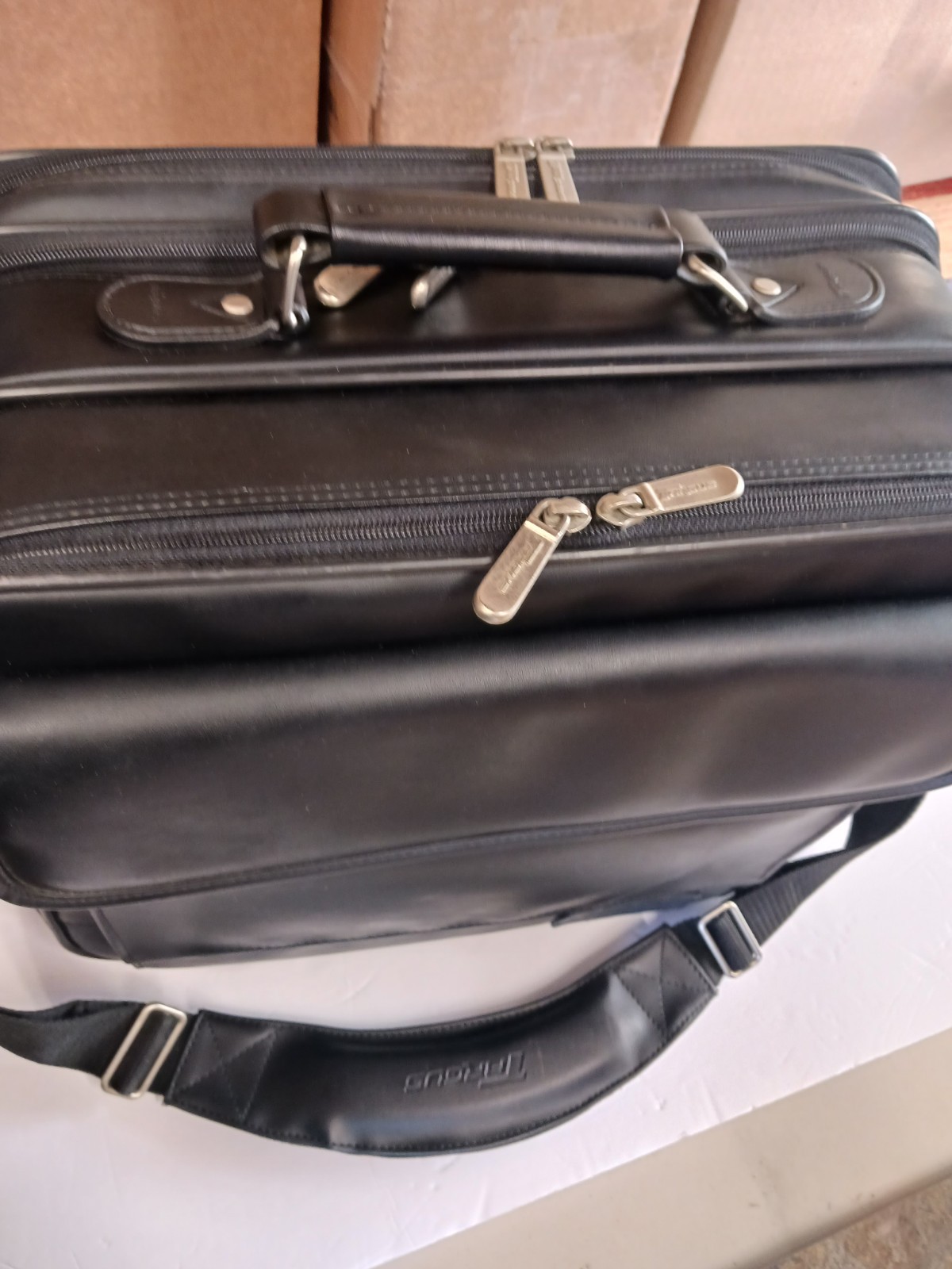 VTG Targus Multi Chamber Travel Case 15x13x7 Nice!!