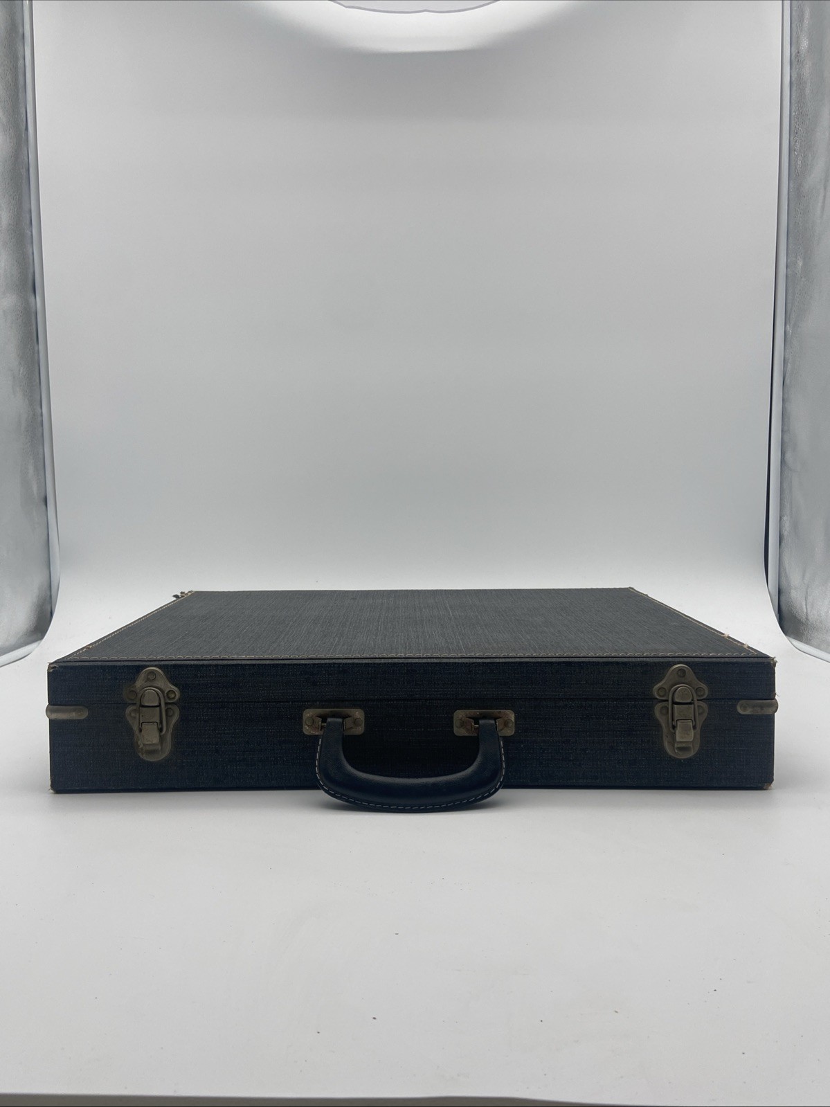 Vintage Black Luggage Suitcase Eagle Lock CO USA Terryville Conn 21x16x4”