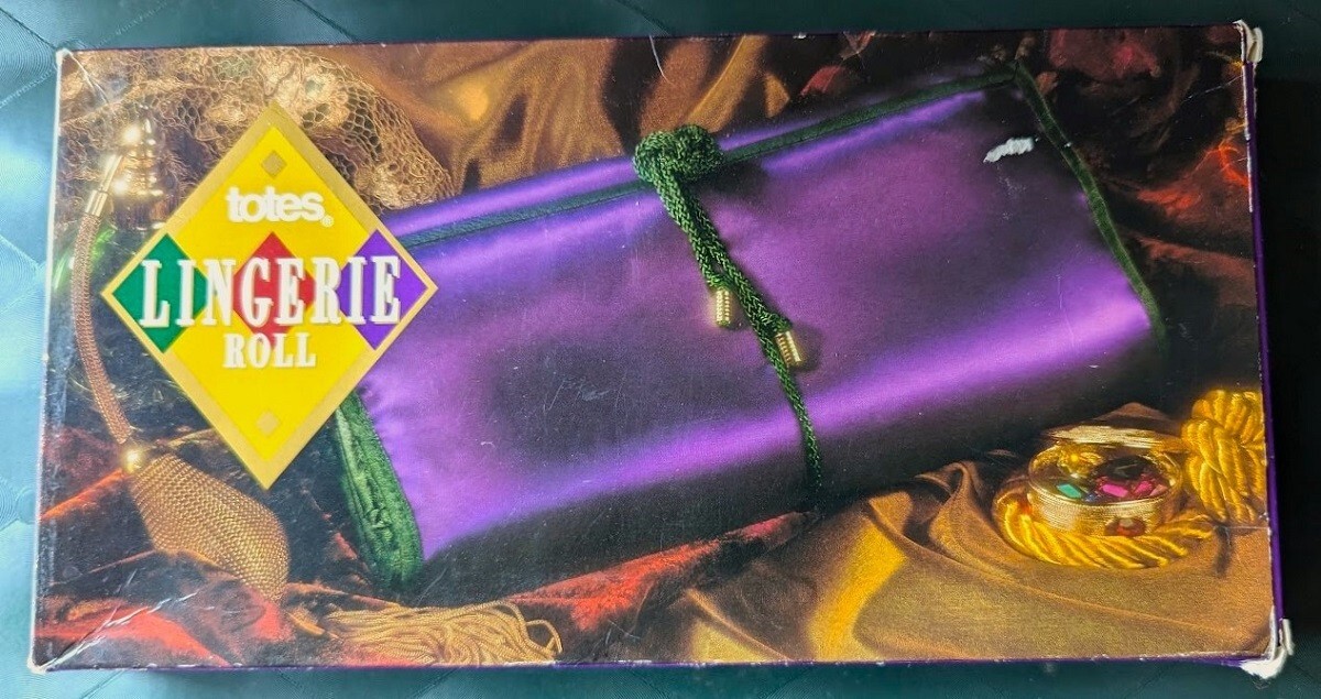 Totes Lingerie Roll, Opulence Collection, Nylon Satin, 1992, Style 3825 TRI, EUC