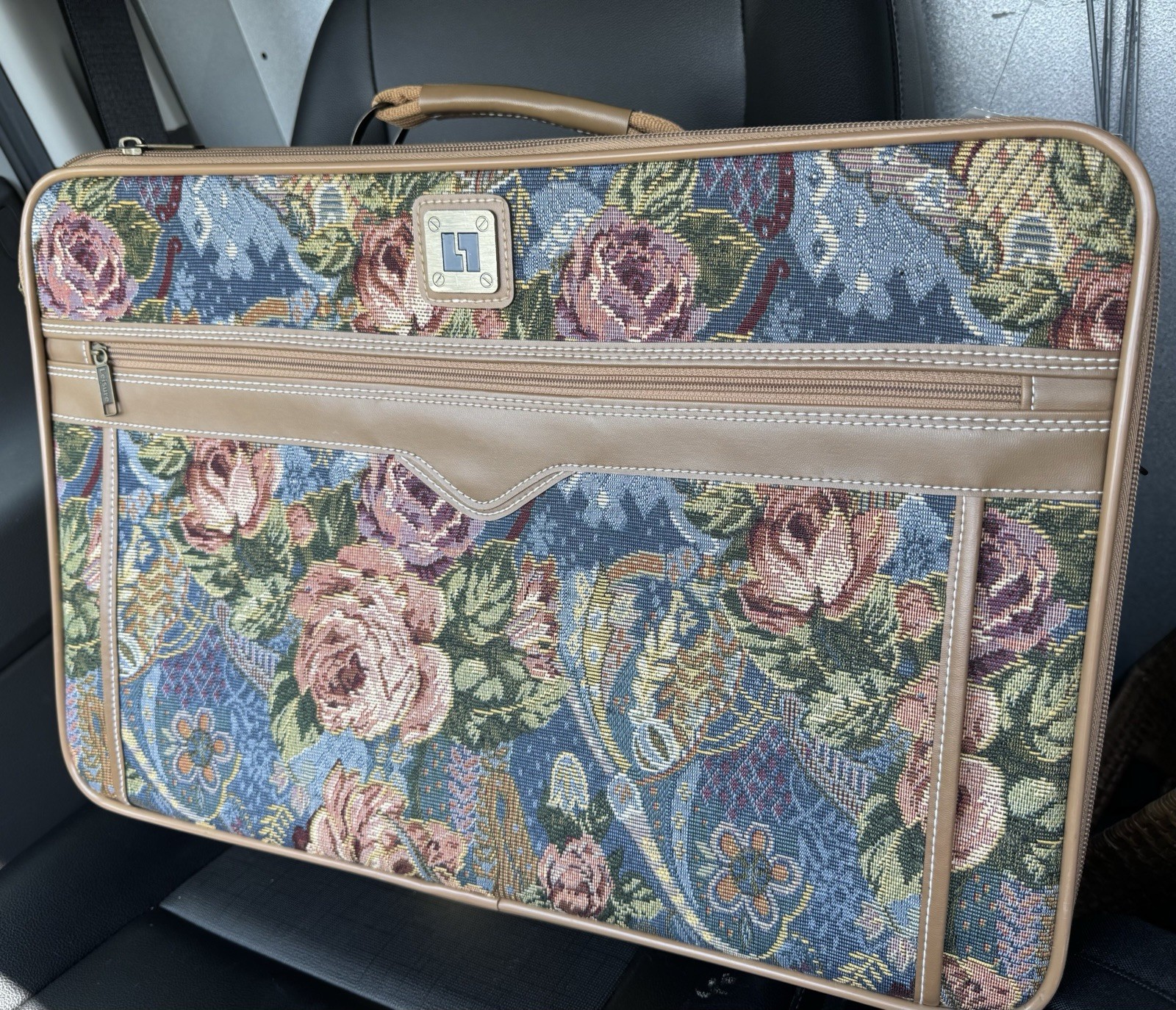 Vintage 80s Leisure Luggage Tapestry Floral & Tan Leather Trim Suitcase Bag EUC