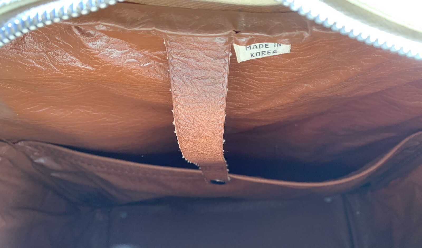 Vintage Mid-Century Three Star 2-Tone Leatherette Footed Flight Bag with Keys!