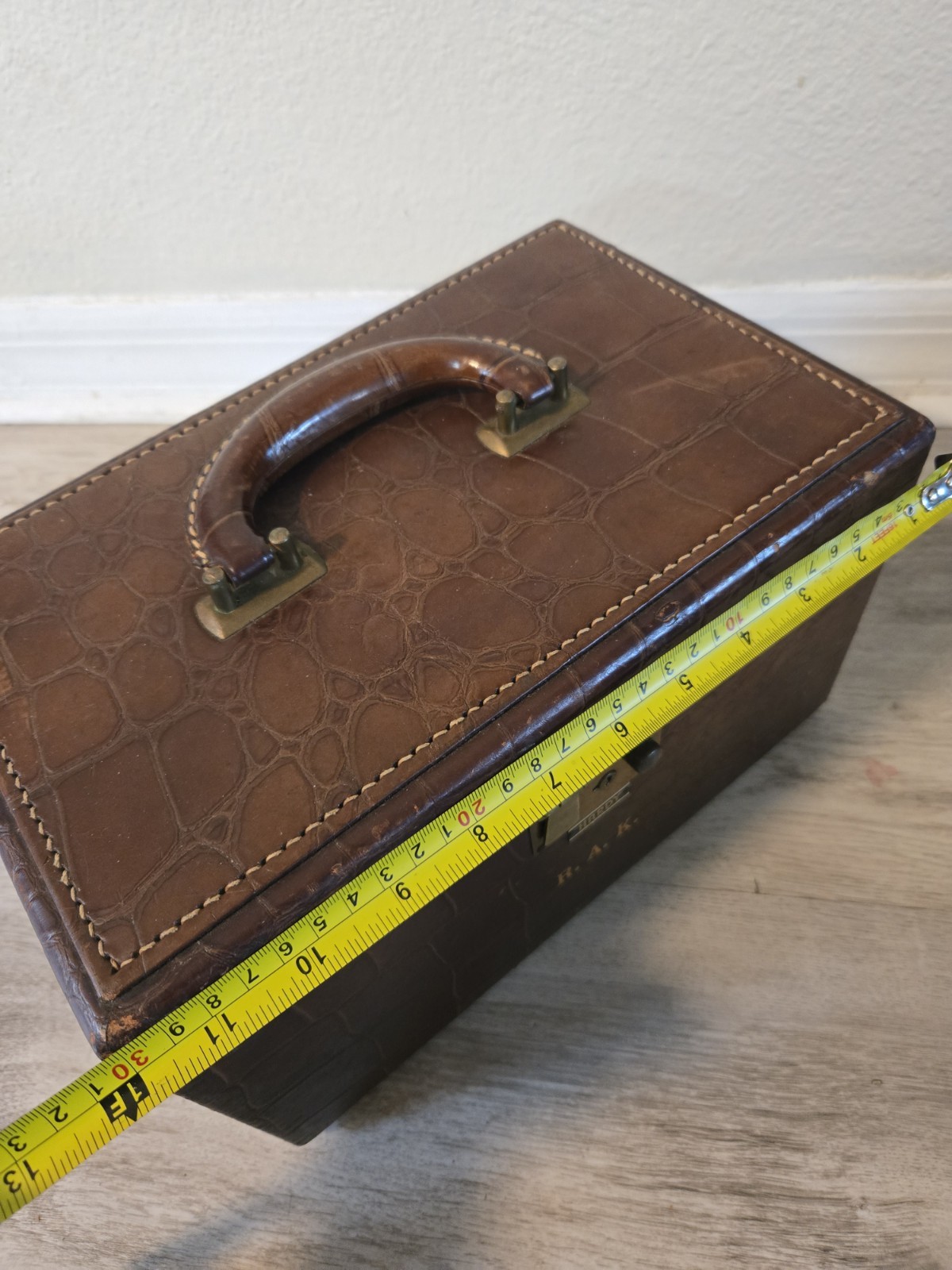 Vintage Alligator Truck Luggage Travel Case Brown 12×7.5×7.5 USA Hardy Cowhide