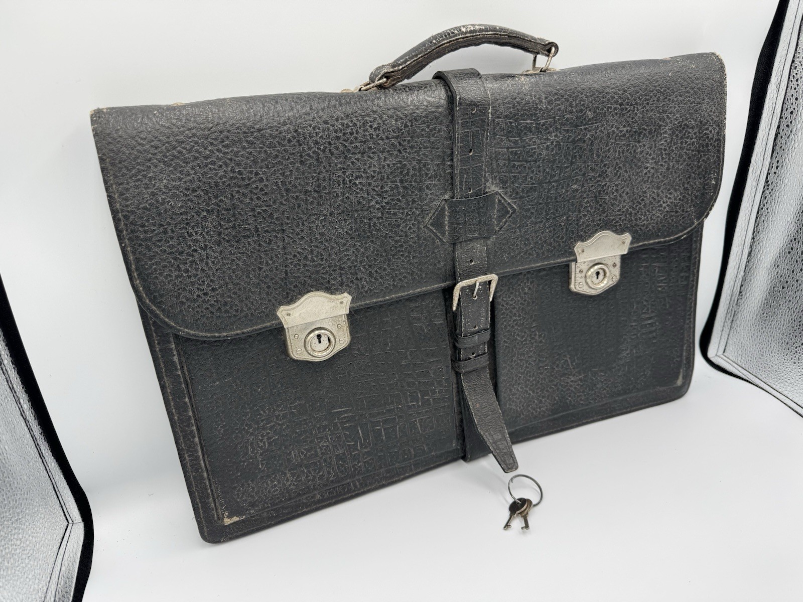 Vintage Soviet Briefcase 1962 Leningrad Artel Lenin 1st Grade Working Locks Keys