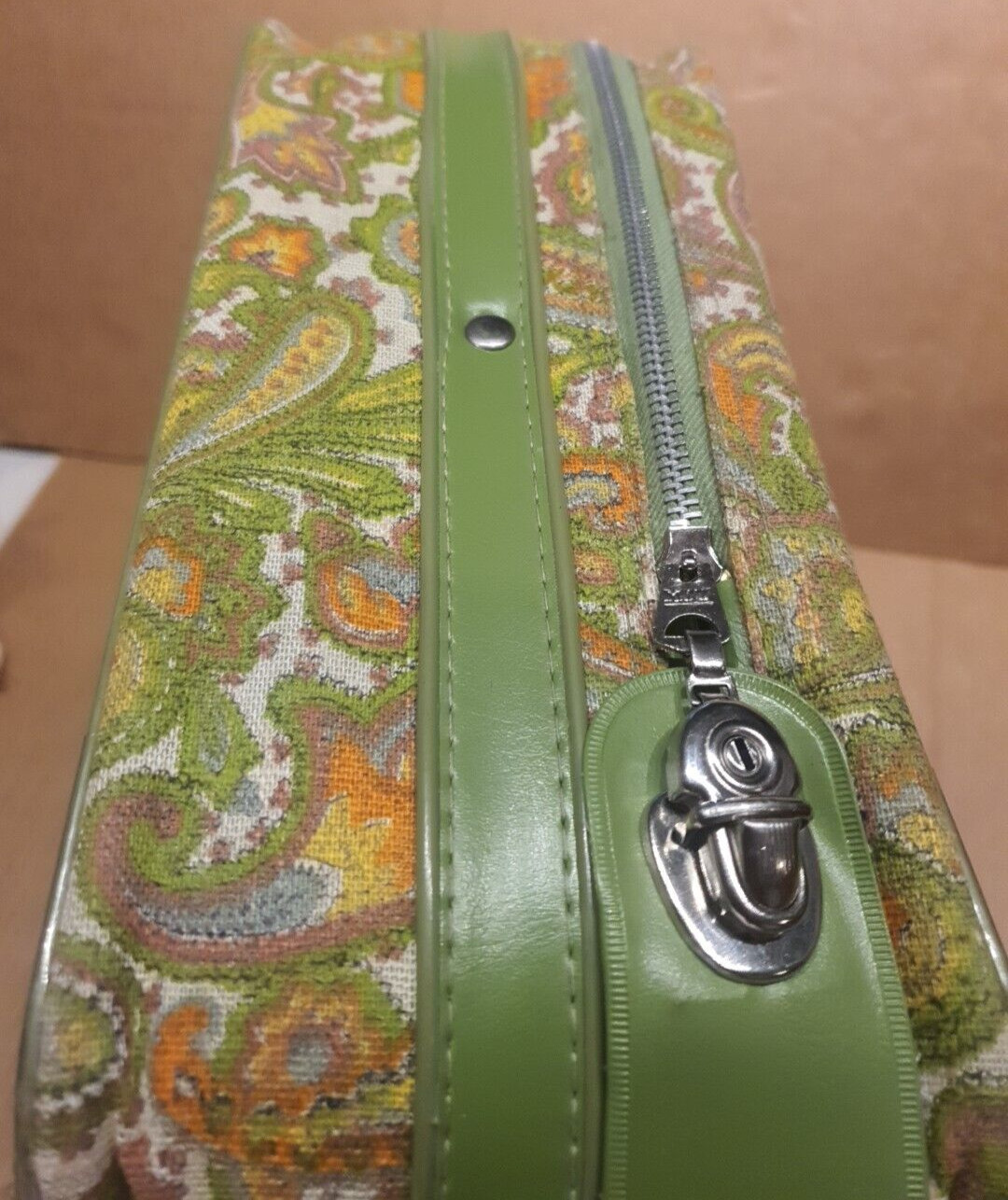 GENUINE – 1960’s K Line Suitcase Luggage Paisley Green Orange Canvas – BEAUTIFUL