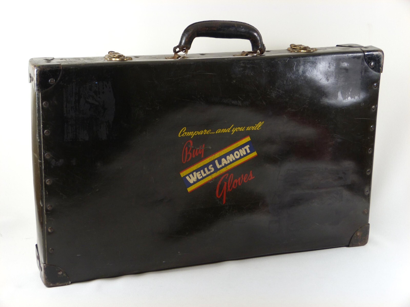 Wells Lamont Gloves Salesman’s Case “Compare…” 23 x 14.5 x 3.5″ Vtg ca. 1940s