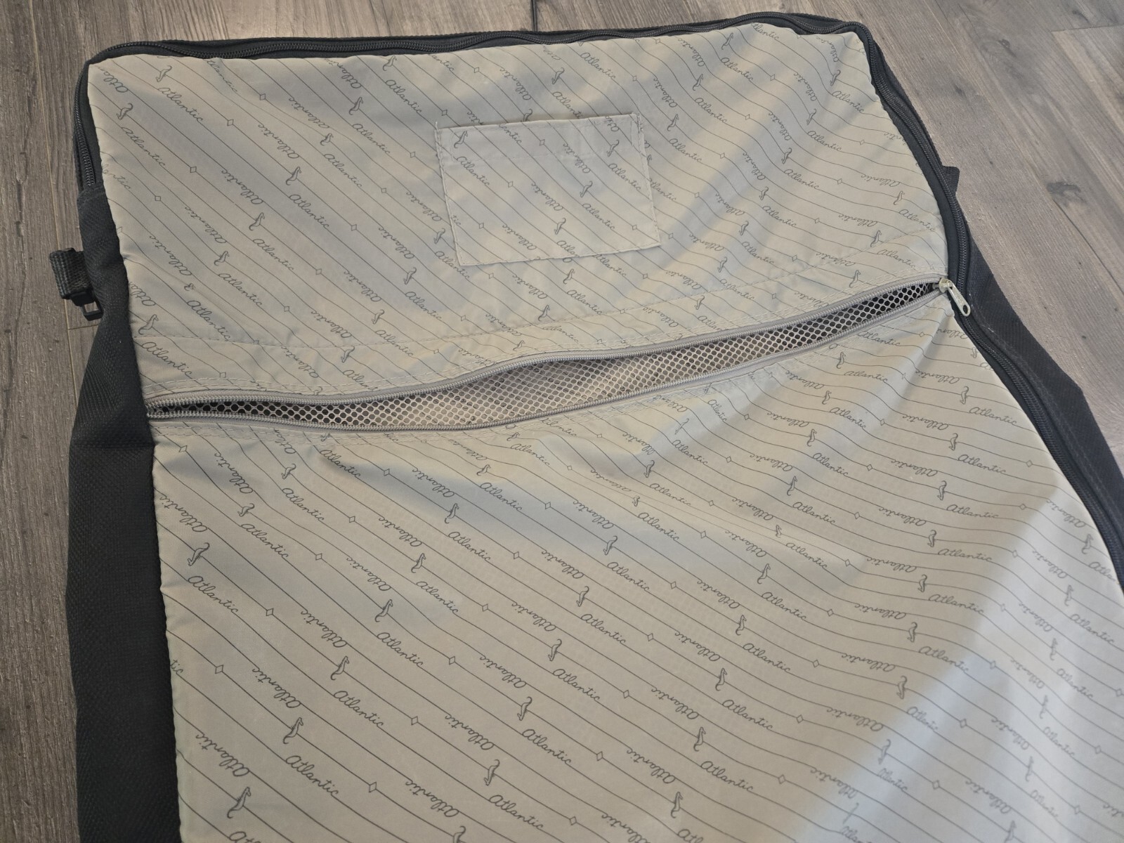 Vintage Atlantic Black Seahorse Hanging Garment Bag Heavy Duty Bi-Fold Luggage