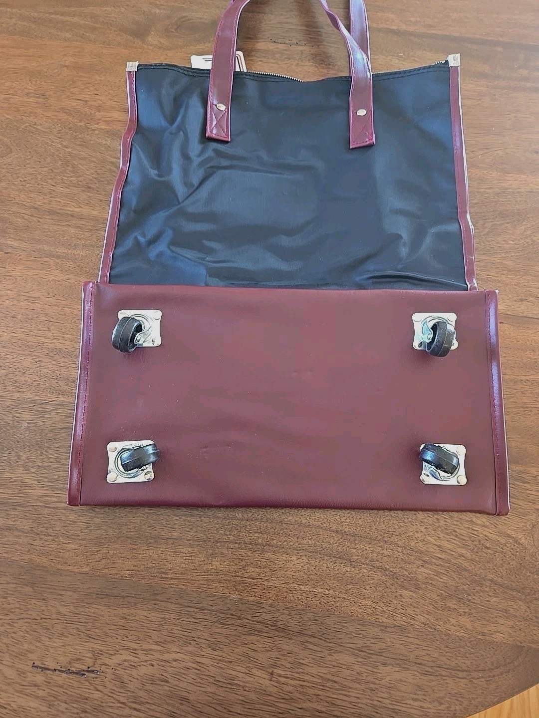 VTG Skyway Luggage Co #9217 Rolling Shoulder Bag Zip Top Black/Maroon NWT Rare