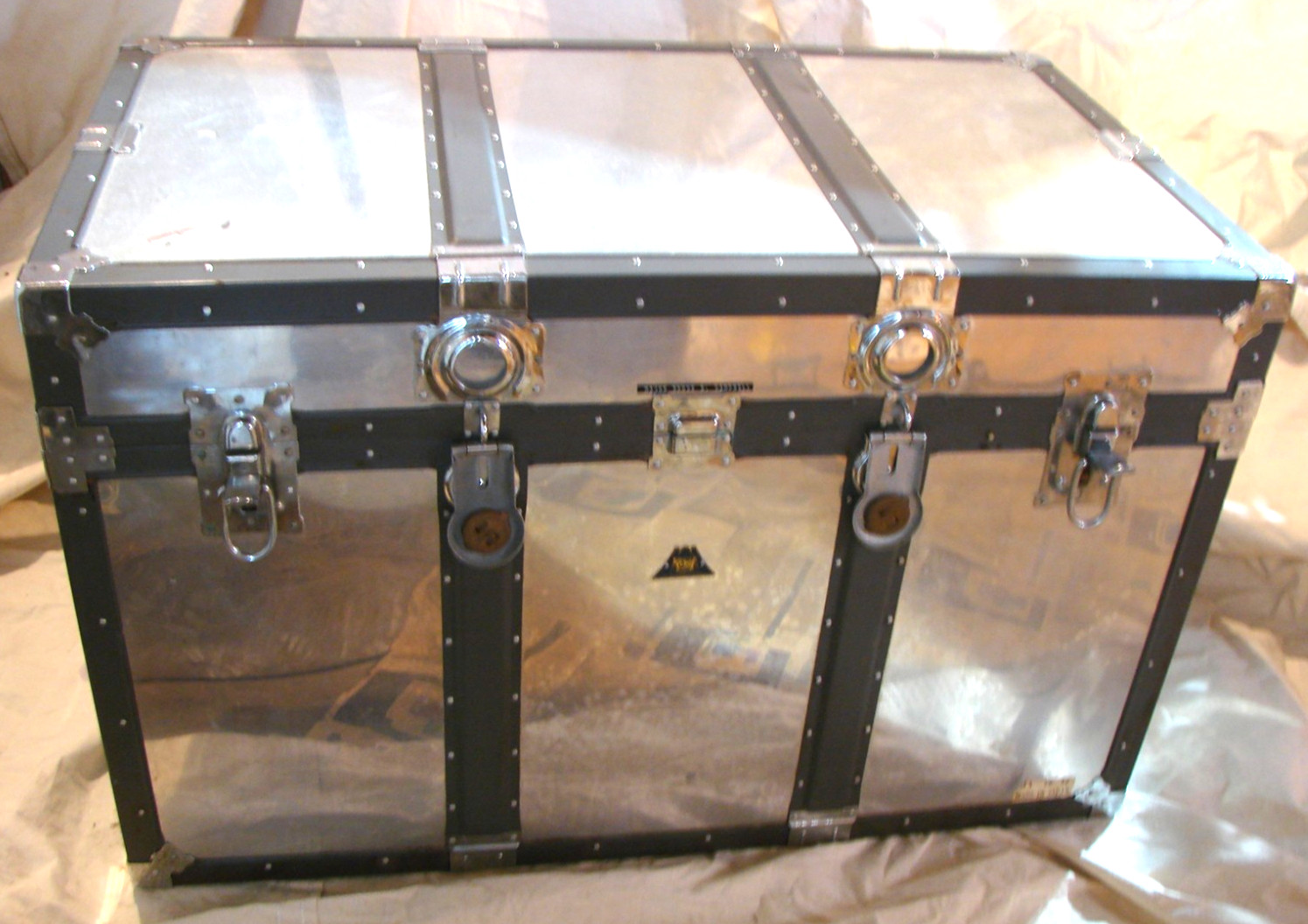 VTG 50s Aluminum Steamer Trunk Japan KOWA Rivets 2 LOCKS Tray Military 36” x 21”