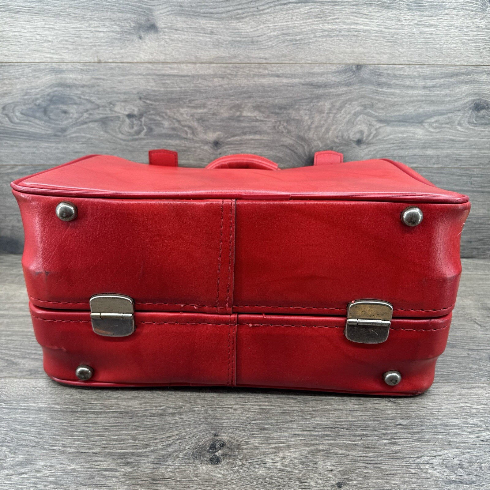 Vintage Carry On Leather Weekender Hard Frame Suit Case Red Strap Buckle 16 x 14