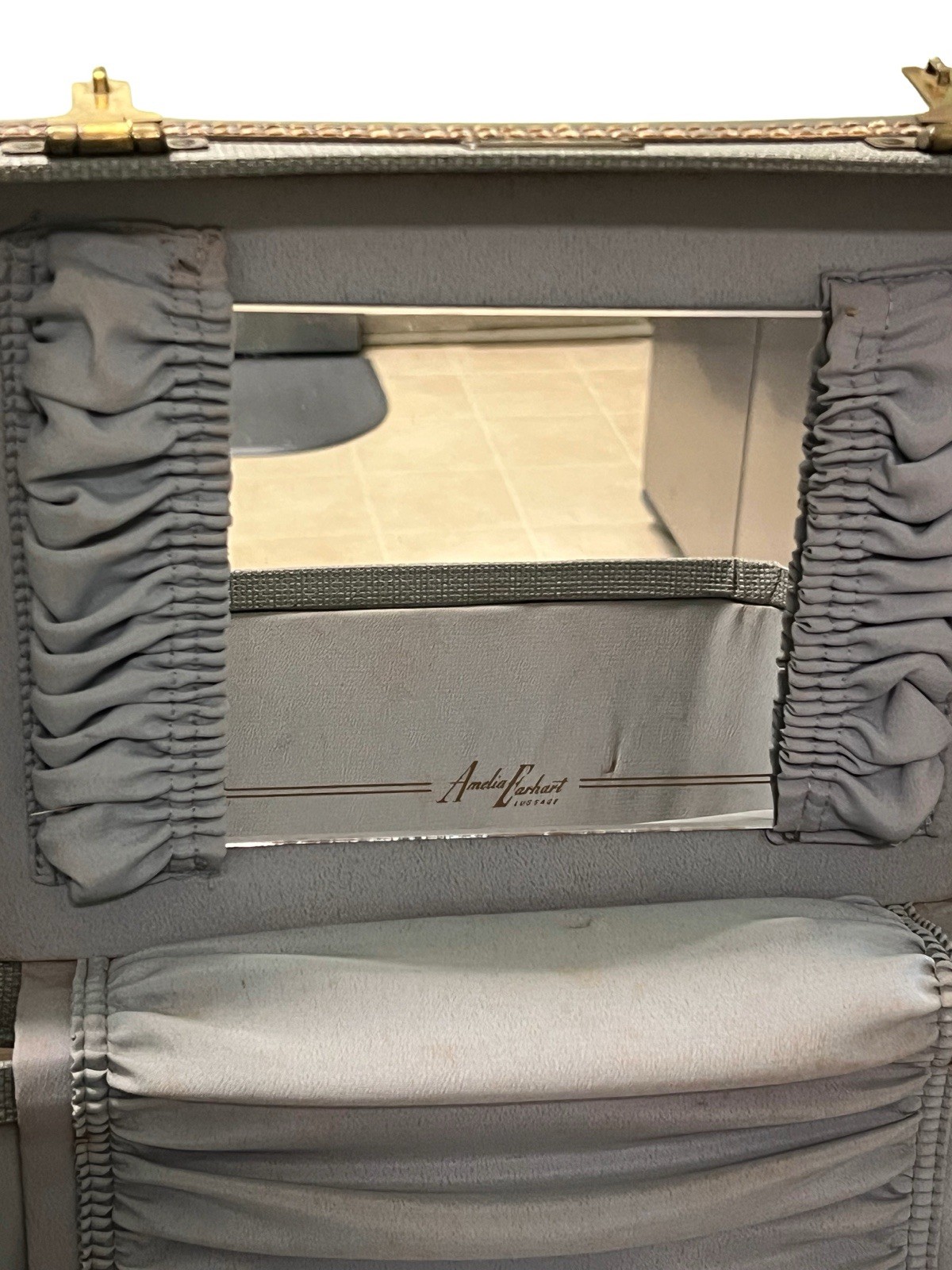 Vtg Amelia Earhart Train Case with Keys Grey Tweed Vanity Makeup Luggage MCM