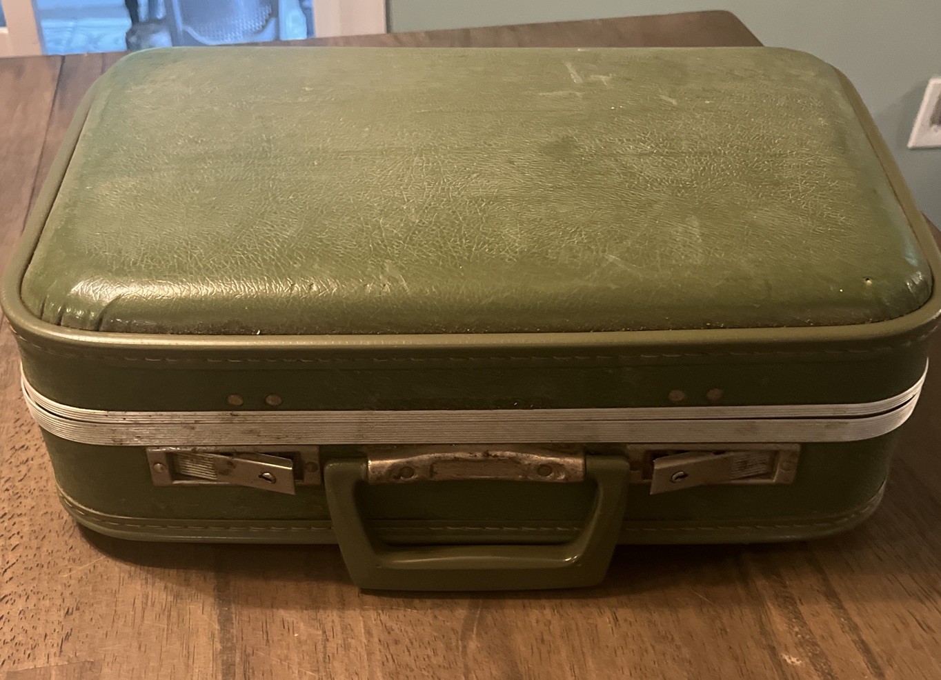 Vintage 1960s Green Hard Vinyl Suitcase