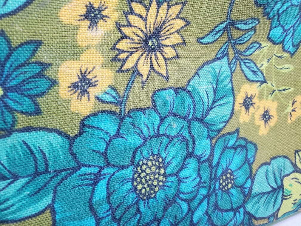 Vintage Bantam Travelware Floral Blue Yellow Mod Pattern Suitcase Luggage 60’s