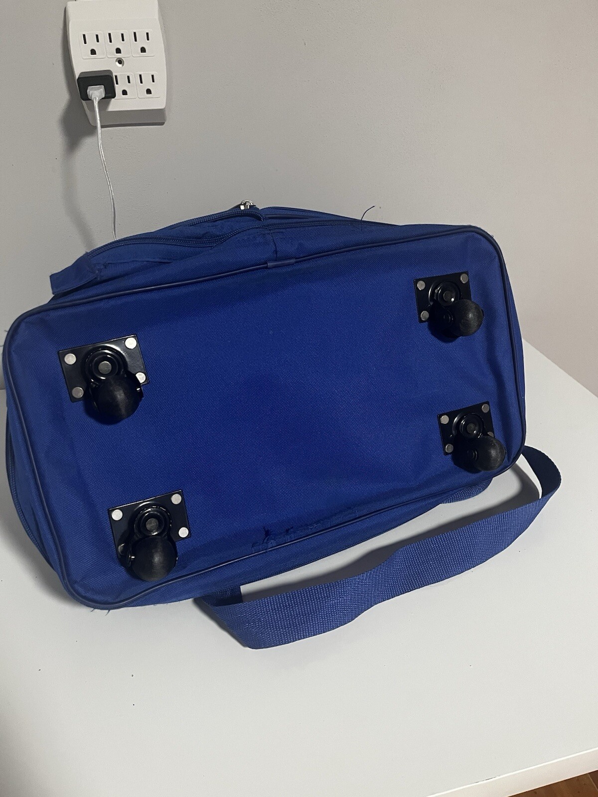 Hawaii Duffle Rolling Luggage Bag