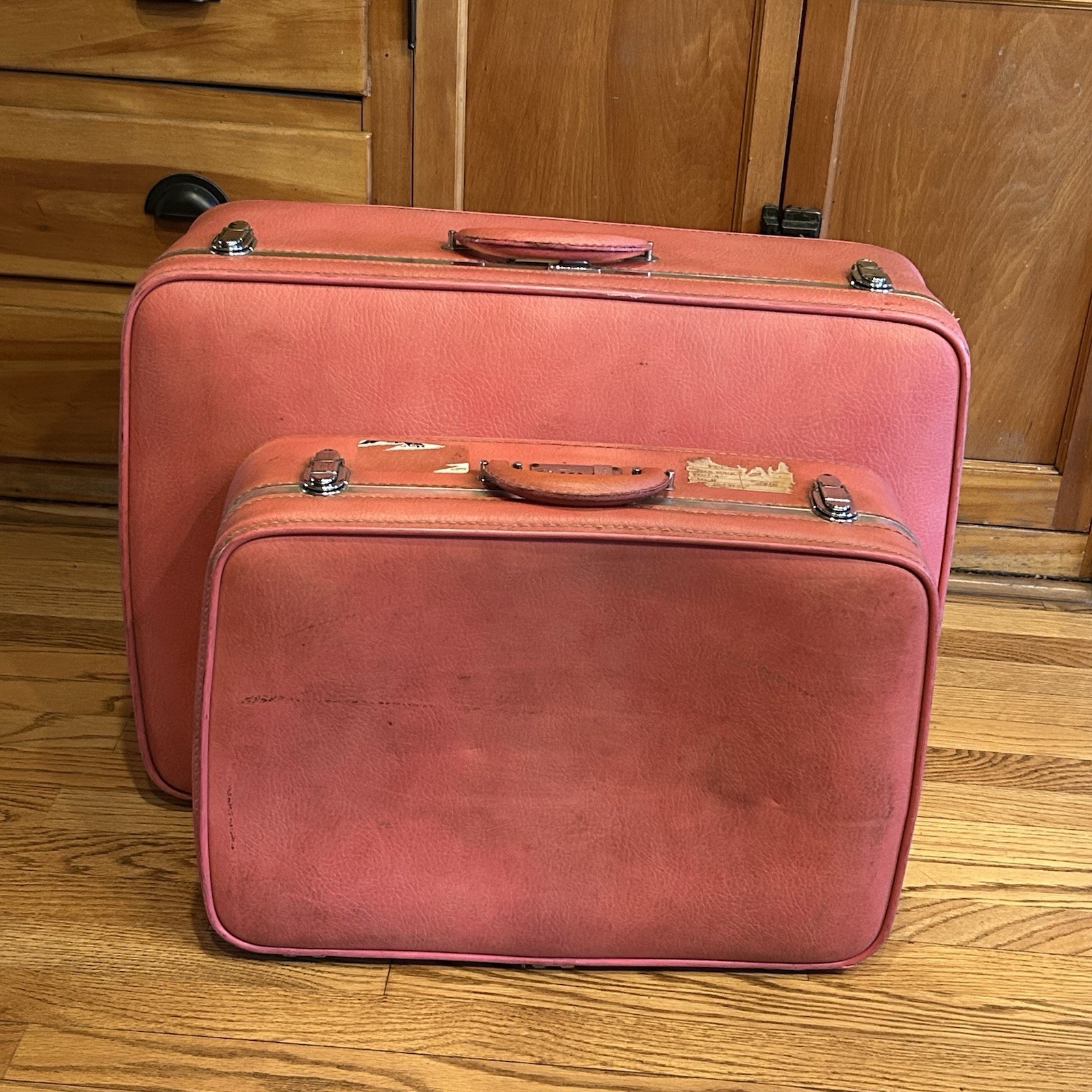 Vintage VENTURA 2-pc Retro Luggage in Pink/Coral 1960s When Luggage Was Cool
