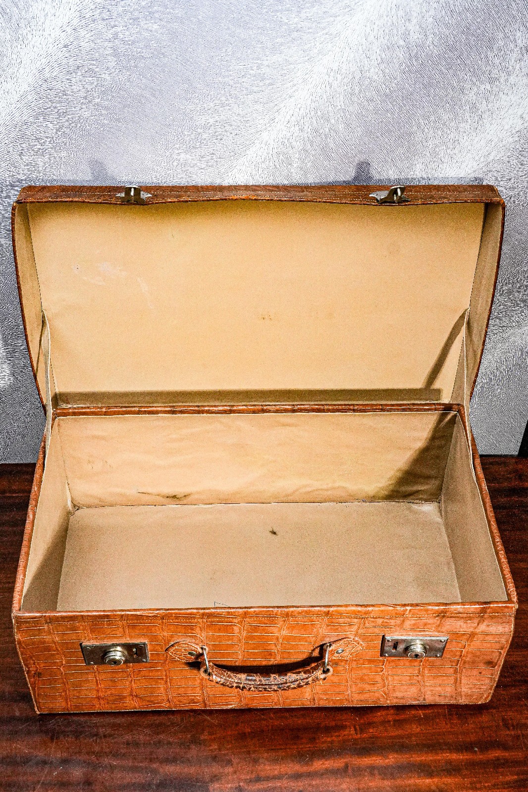 Large Light Brown Luxury Antique Crocodile Leather Travel Luggage Suitcase
