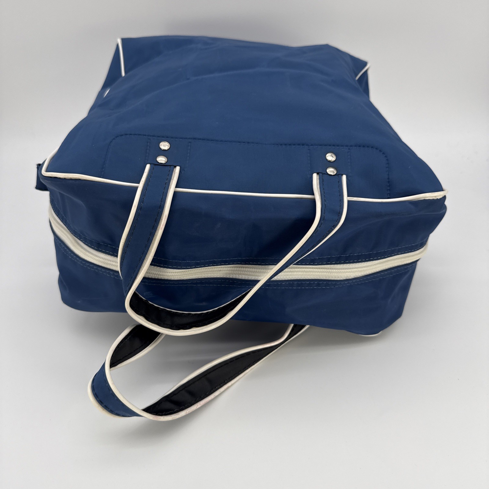 vintage 1970s 1980s French-American Class Vinyl Travel Luggage Carry On Bag Blue