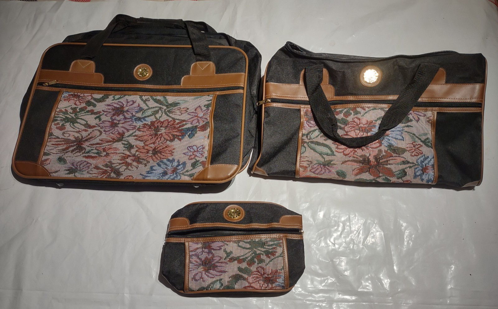 Vintage Floral Print Luigi Rossi Travel Bags 3-pc Set. Brand new