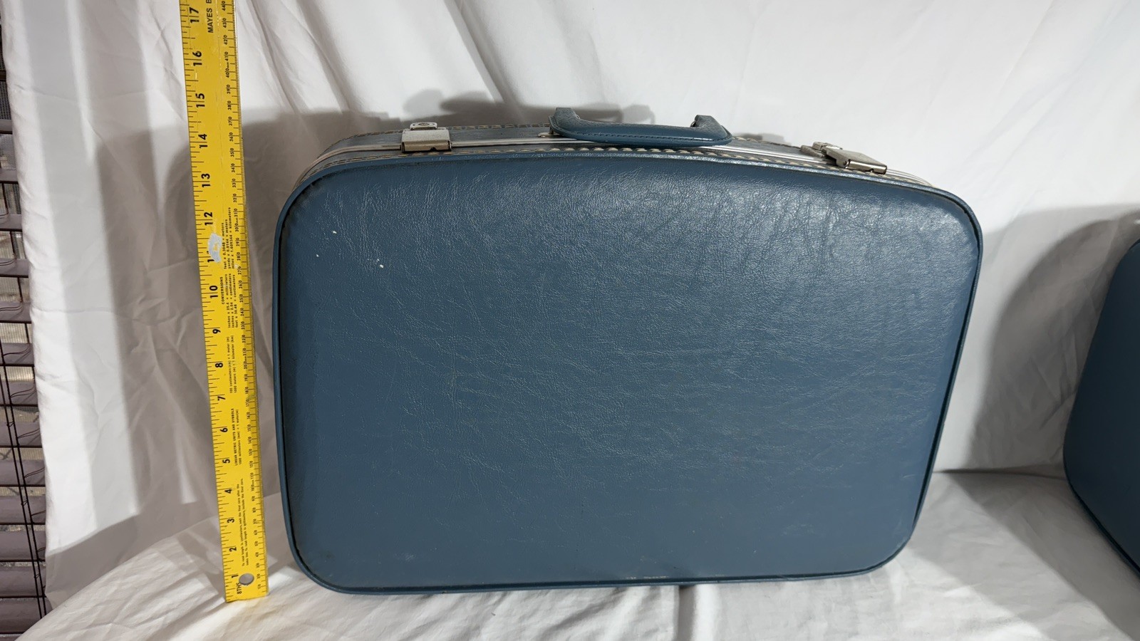 Vintage Mid-Century 3-Piece Luggage Hard Shell Suitcase Set In Blue (no key)