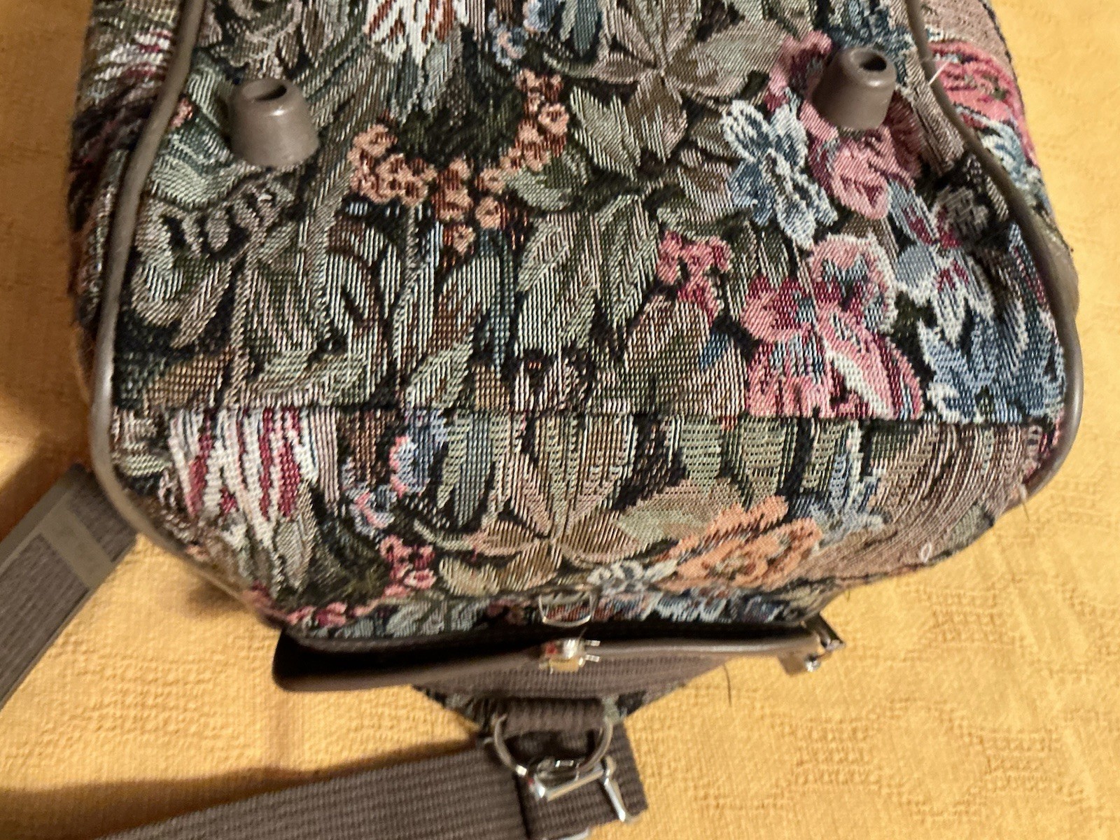 Jordache VINTAGE Floral Tapestry Duffle Bag Weekender Canvas EUC