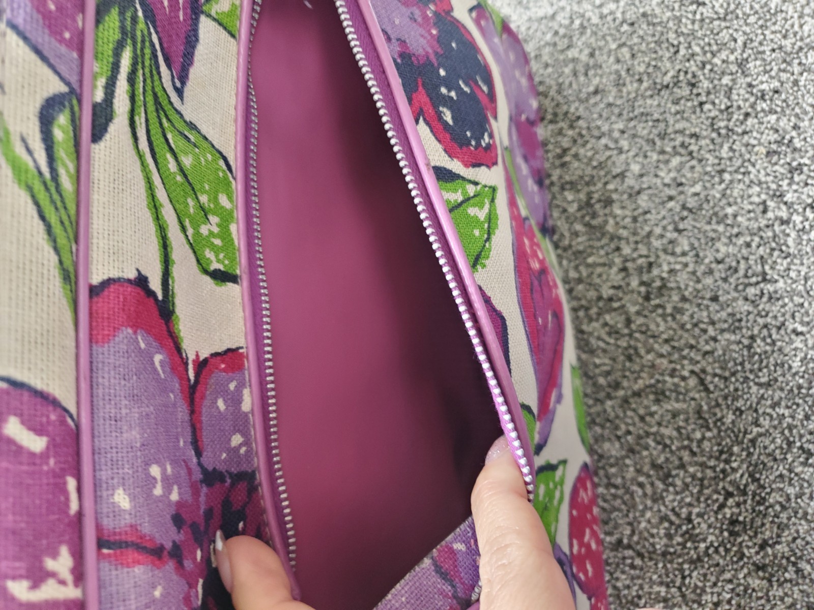 Vintage 60s 70s Flower Power Purple Overnight Suitcase Retro Mod Travel Luggage