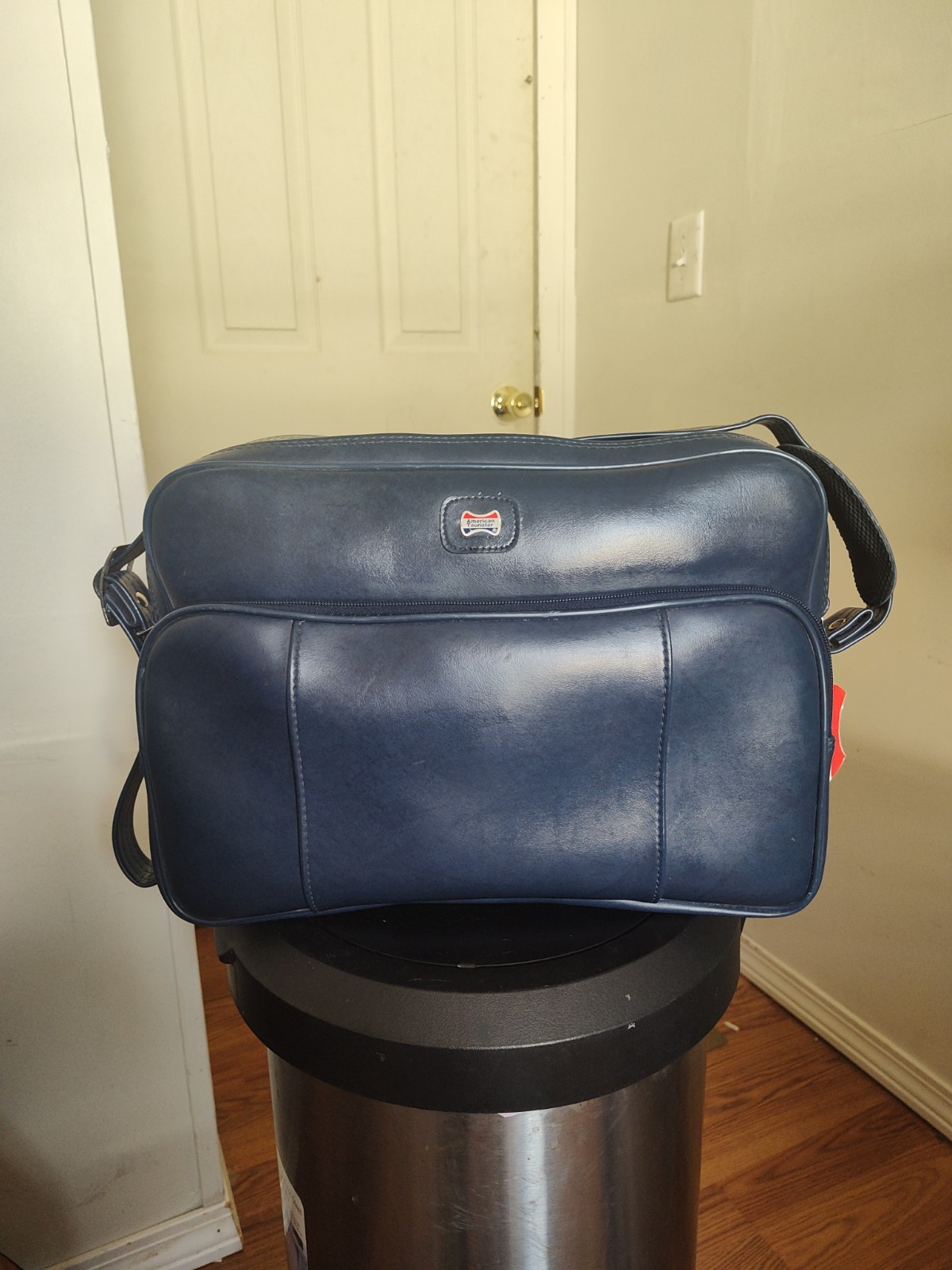 American Tourister Vintage Blue Faux Leather Travel Bag Adjustable Strap