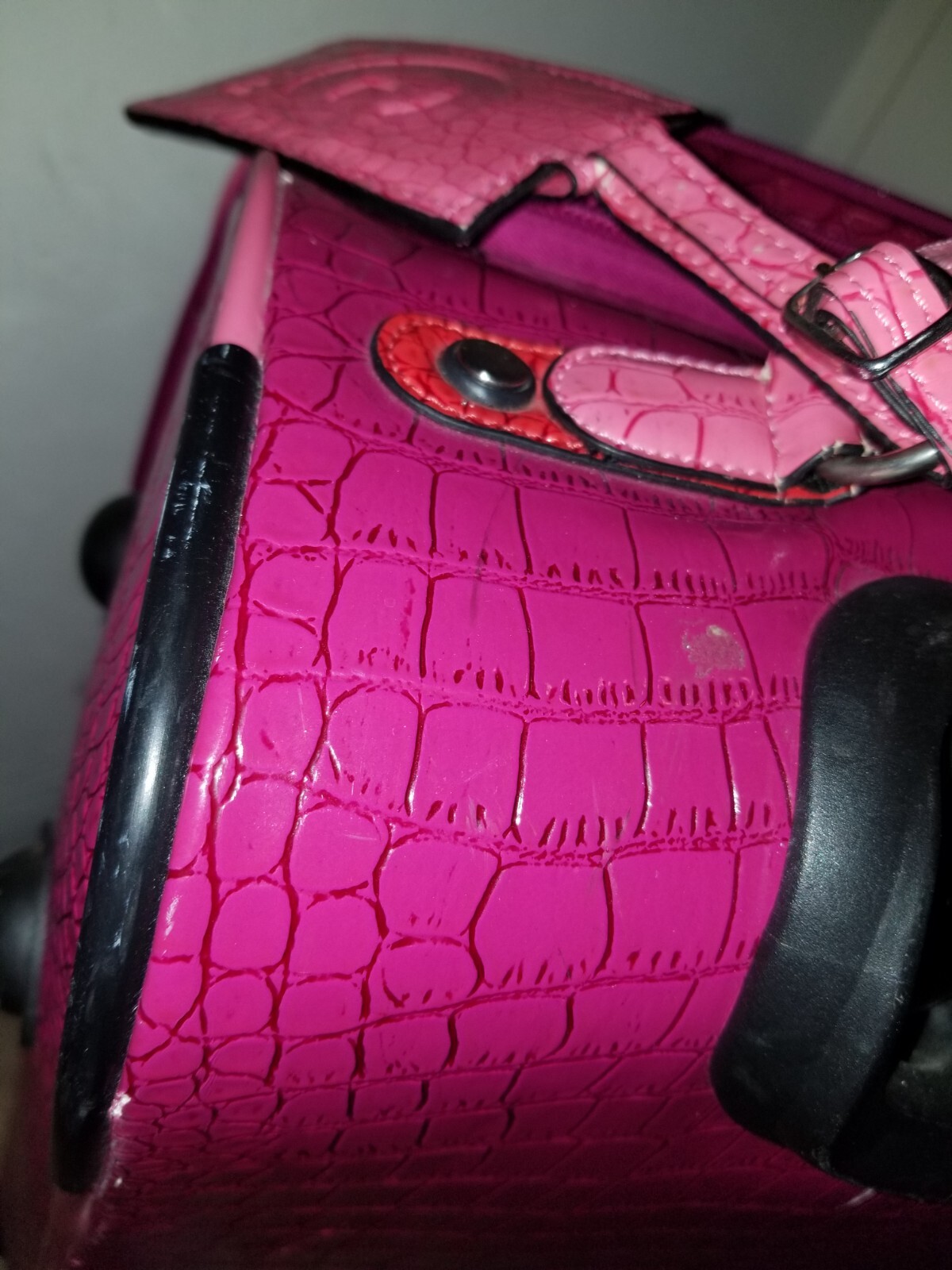 Vintage G by Guess Faux croc pink luggage carry on