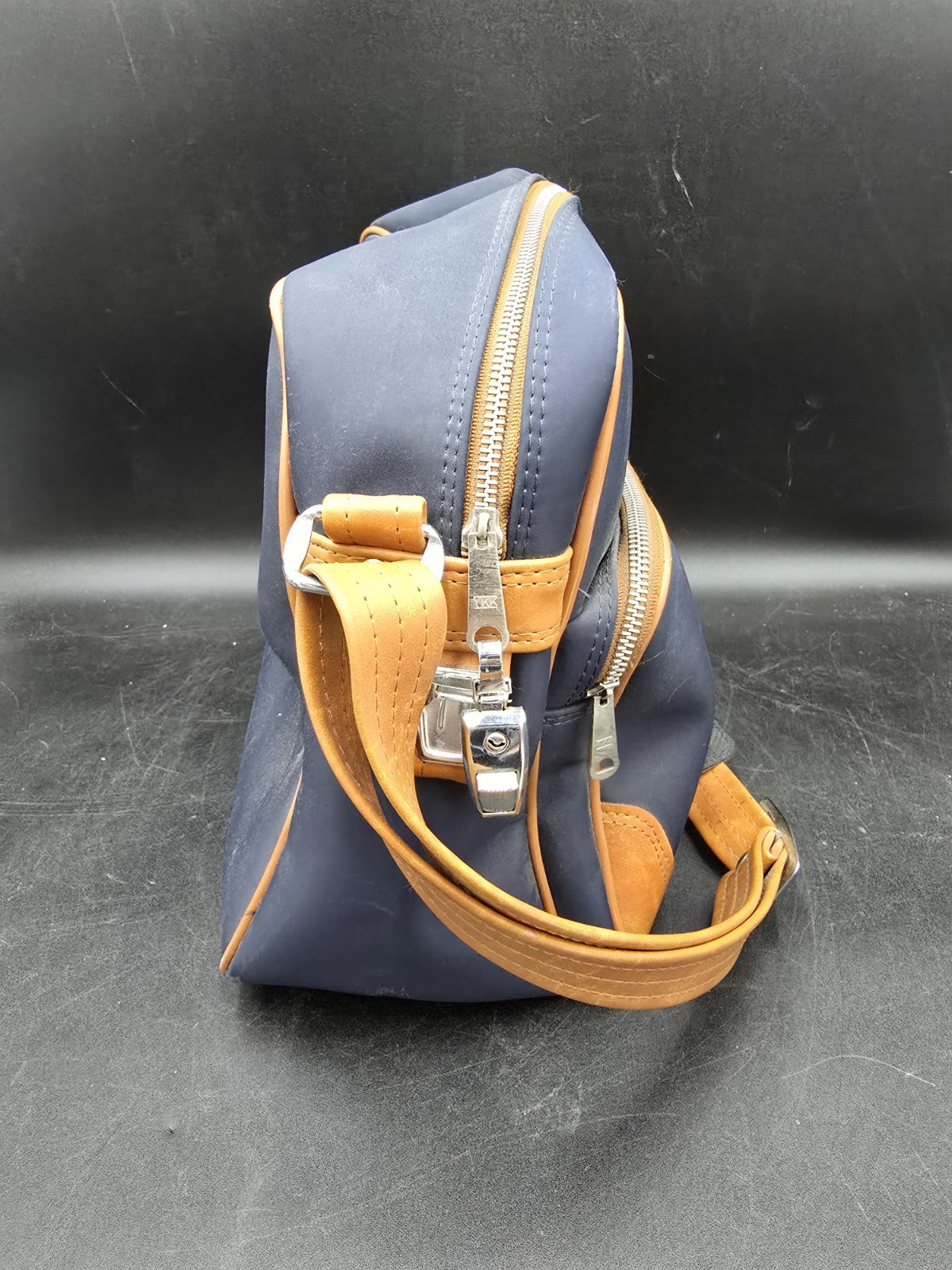 Vintage Prima Travel Bag Leather Shoulder Strap Locking With Key Luggage Zip Up