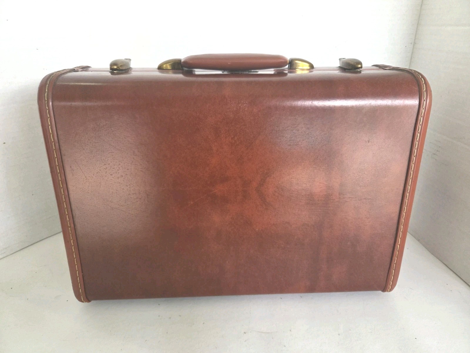 1950s Samsonite Shwayder Bros Suitcase Overnighter Style 4915 Saddle Brown