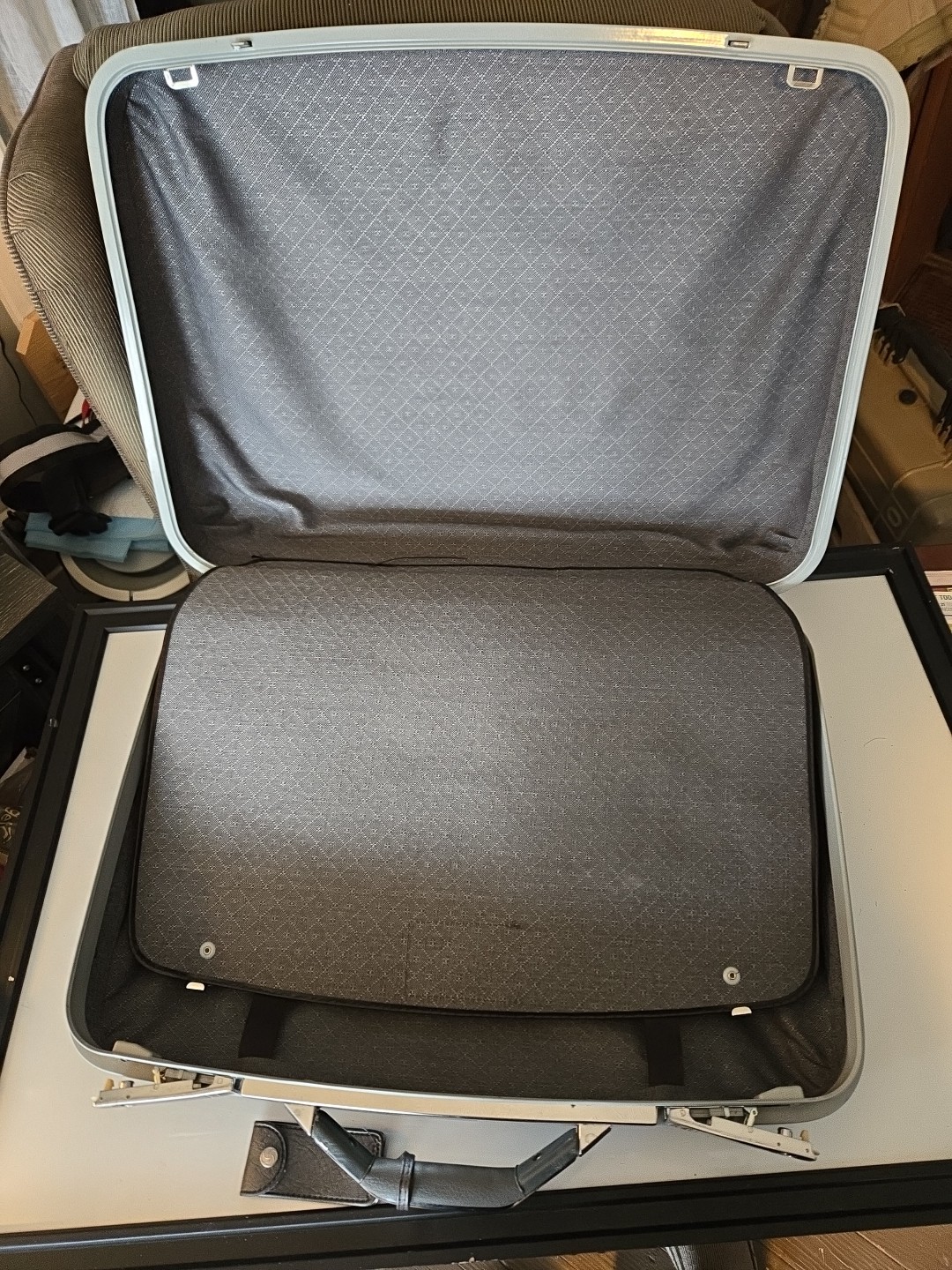 Vintage Boyle Darkp Blue Hardshell Suitcase 24” x 20” x 7” No Keys