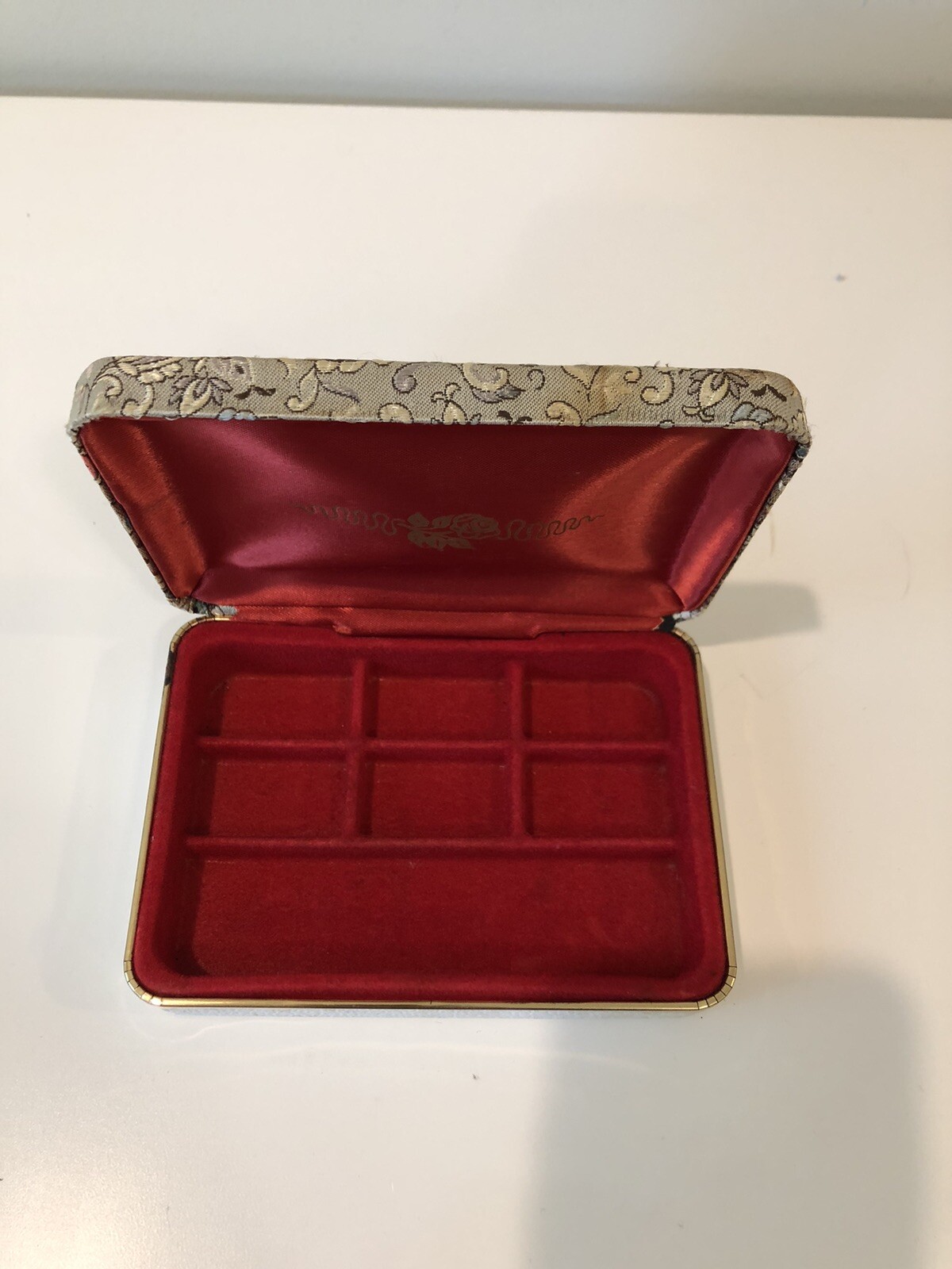 Vintage Jewelry Box Case Travel Clamshell Cream Red Velvet Gold 1960s Retro