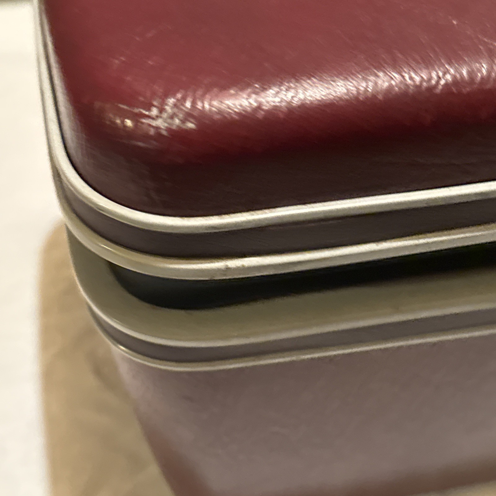 Vintage 1970s Samsonite Sentry Maroon Travel/Make Up Case with Mirror & Tray