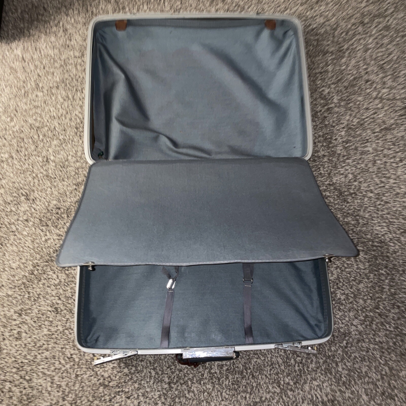 Vintage Royal Traveler Medalist Hardcase Locking Suitcase Charcoal