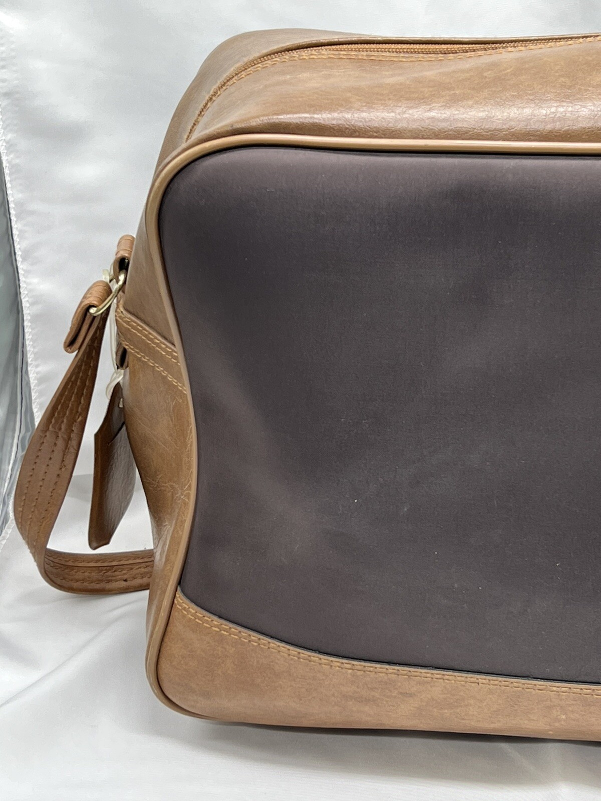Vintage Regency Faux Leather Carry On Bag Brown 14”x12”x7” w Shoulder Strap