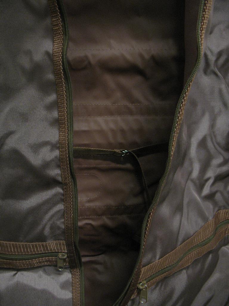 Vintage 1980’s Airway Beach & Racquet Club GARMENT BAG Carrier Luggage Brown
