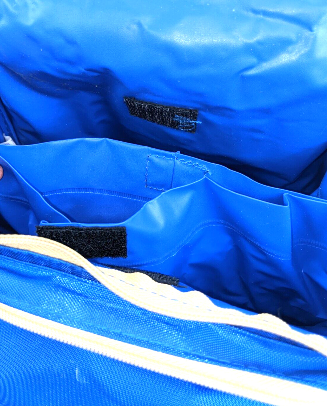 Vintage Carry-on travel bag Mobil Oil logo 1970s Insulated Blue 10″x12″x8″