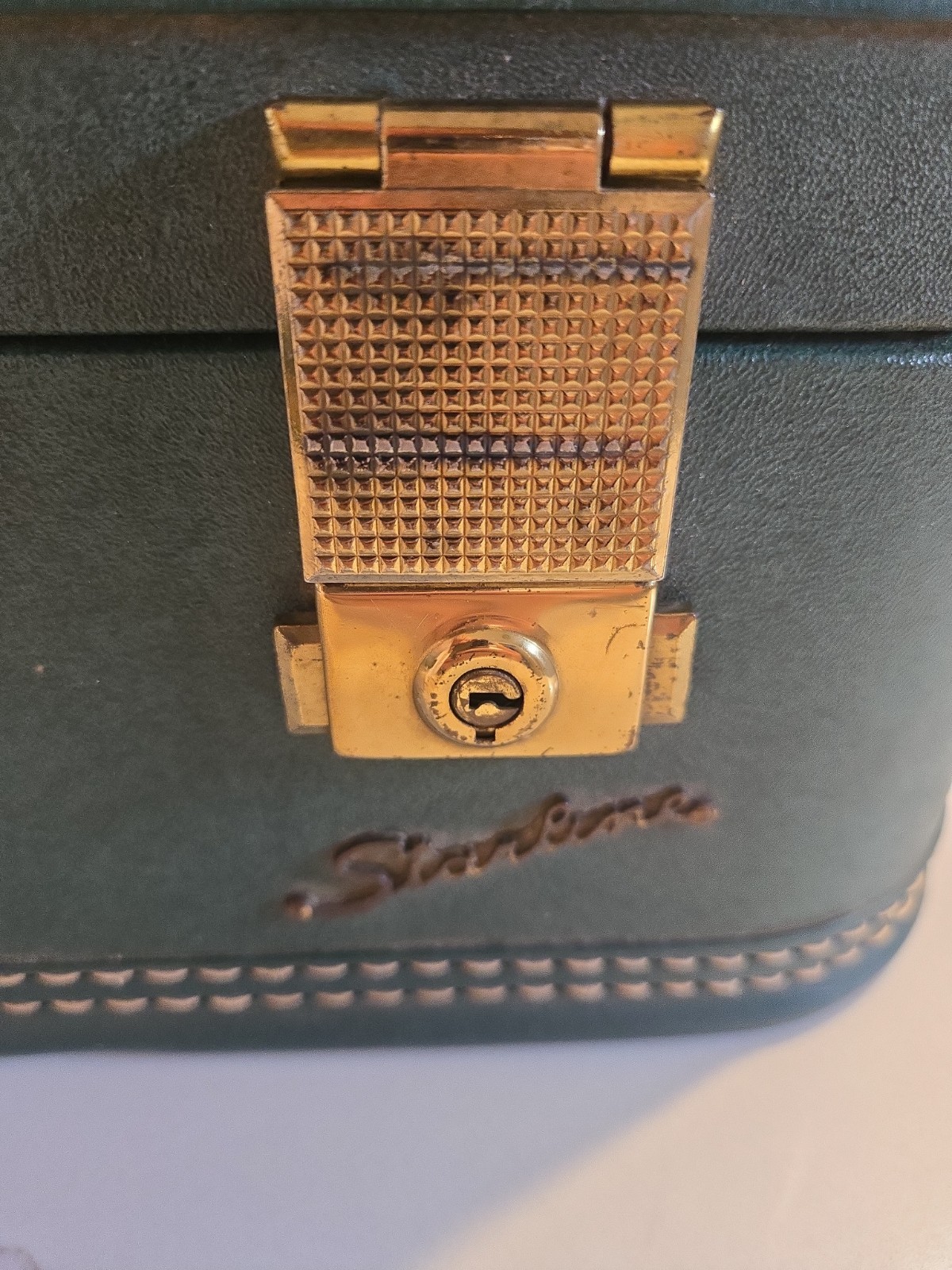 Vintage Lady Baltimore Green Hardside Suitcase W/Brass Fittings, 17×11.5 X 6.6
