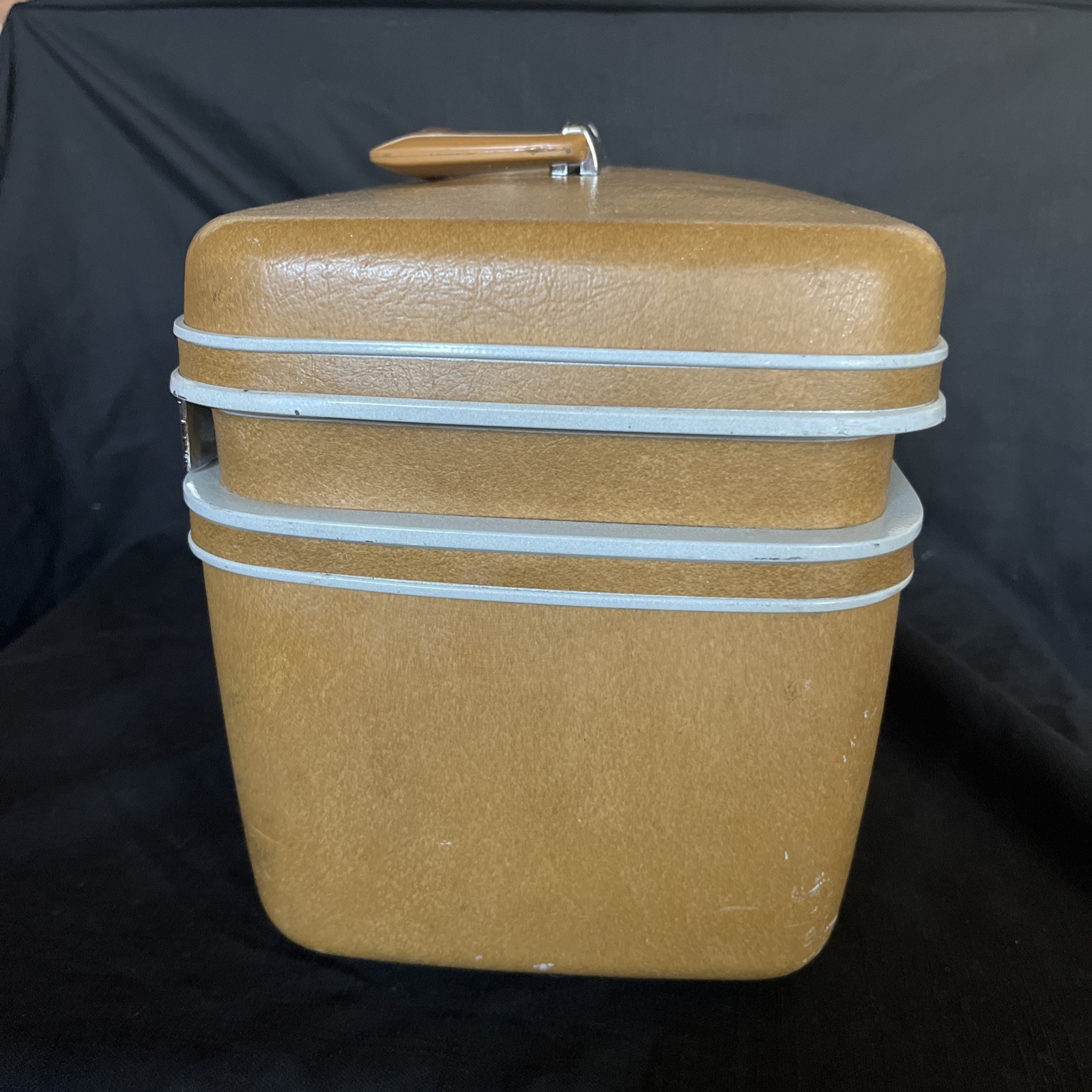 Vtg SAMSONITE SILHOUETTE Brown Makeup Train Travel Hard Shell Case Remove Tray