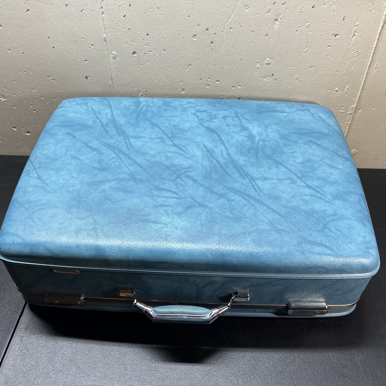 Vintage American Tourister Teal Turquoise Hardshell Nesting Suitcases