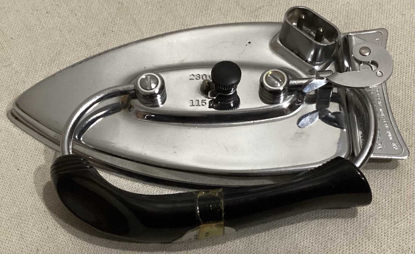 Vintage Durabilt Continental Folding Handel Travel Iron 115v – 230v W/ Carry Bag