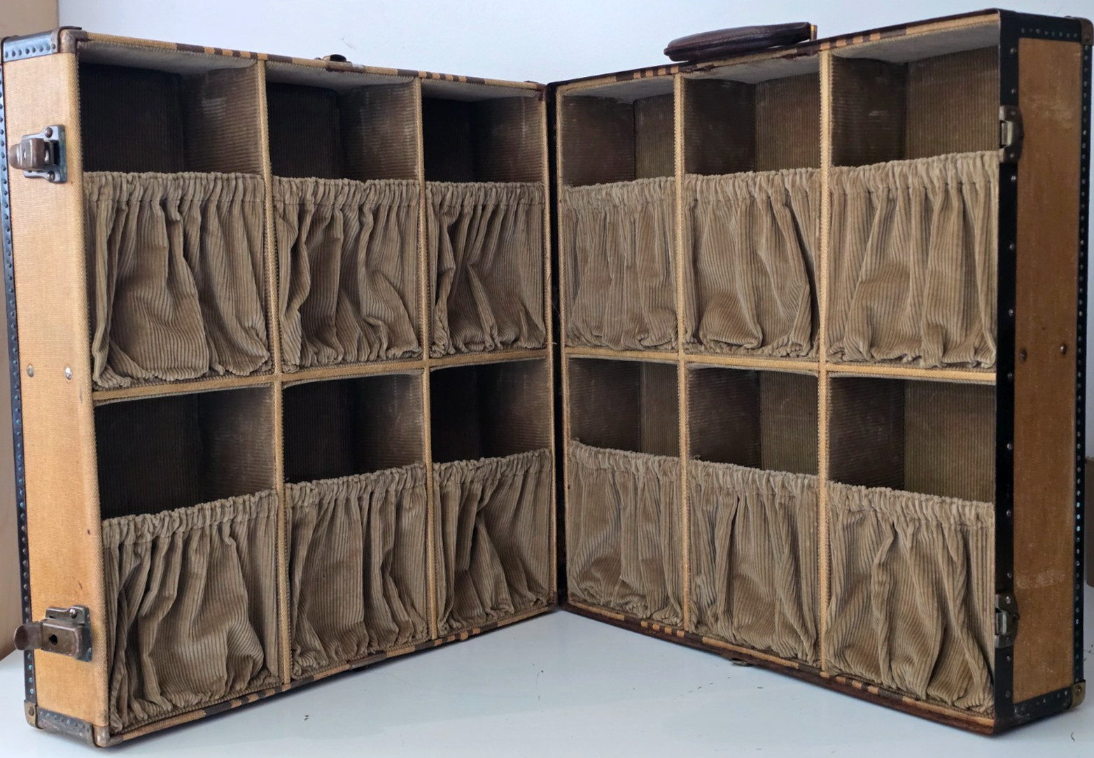 RARE 1920s Hartmann Shoe Suitcase Gibraltarized / 12 Corduroy Compartments
