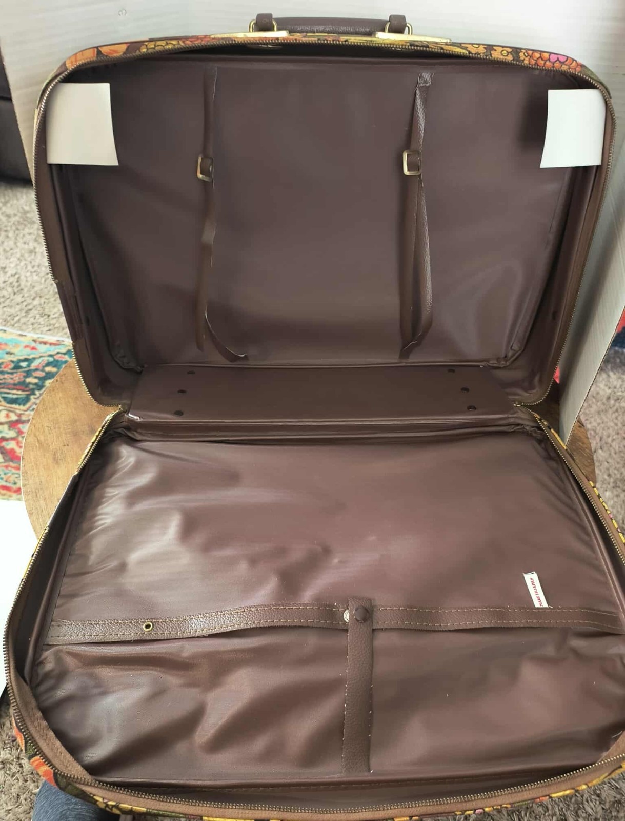 VINTAGE 1960’S FLORAL OVER NIGHT CARRY-ON LUGGAGE & KEY – JAPAN