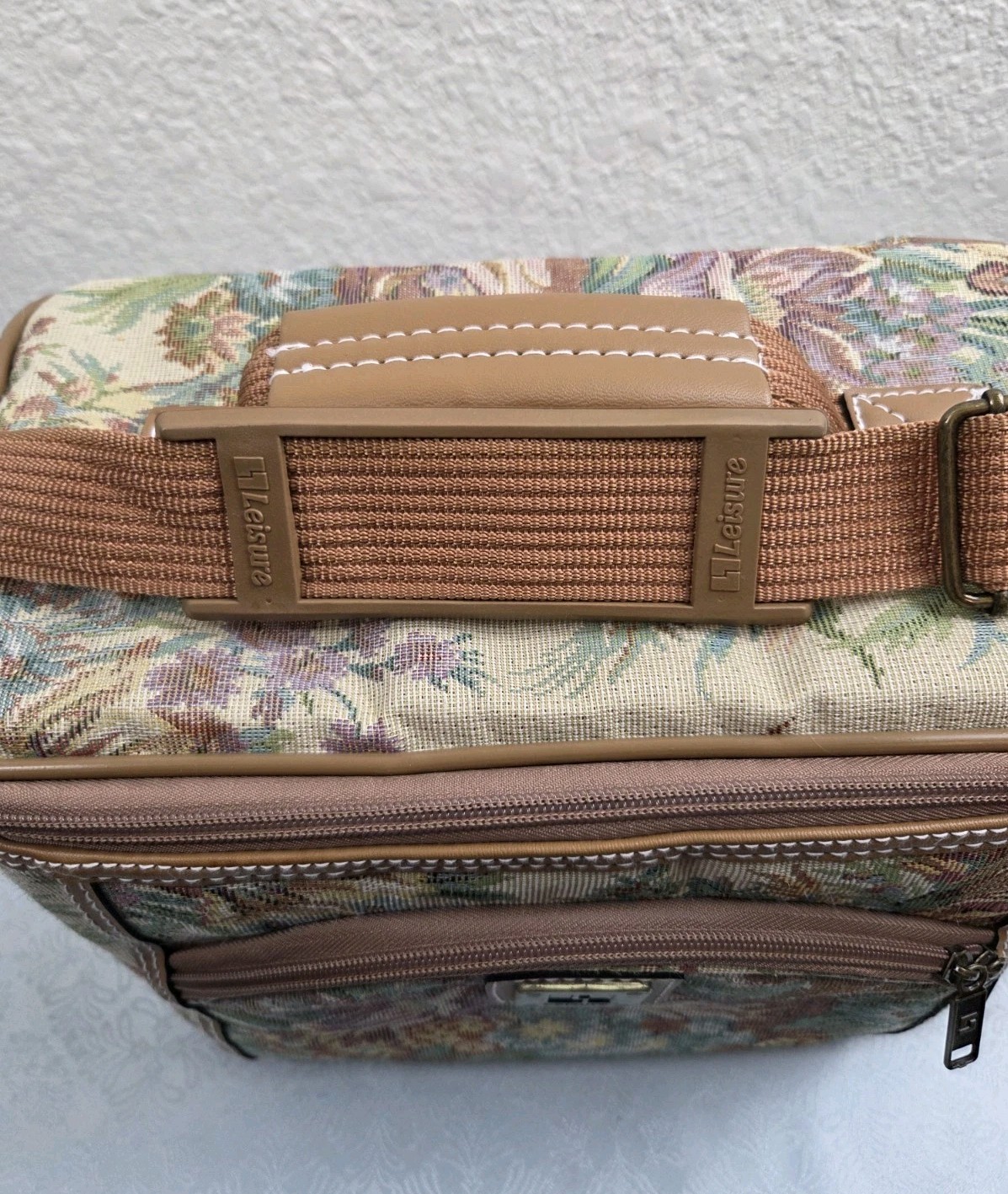 Vintage Leisure Luggage International Tapestry Train Case Cosmetic Vanity Bag