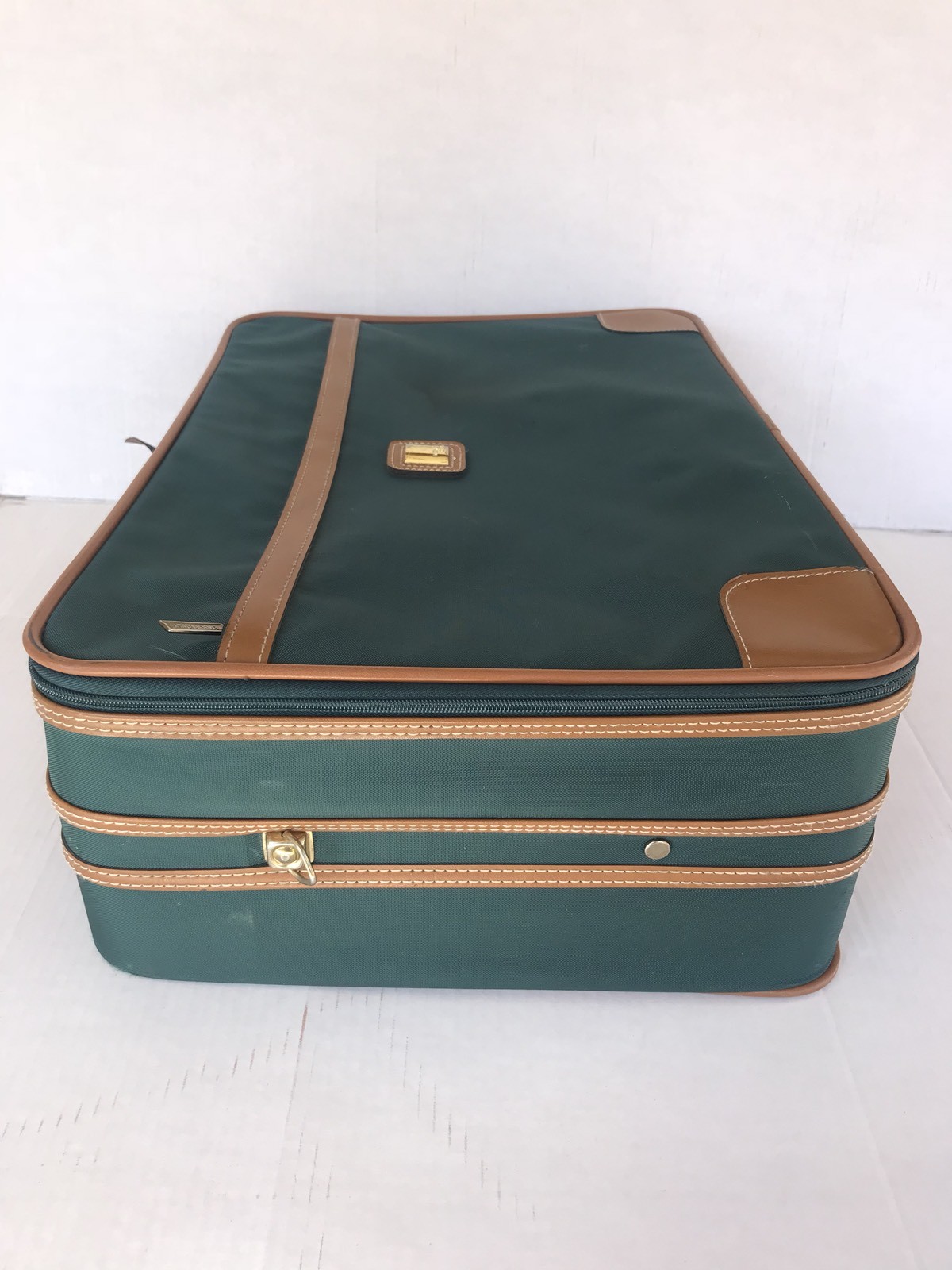 True Vintage Members Only Canvas Suitcase Green Brown Trim Train Case Overnight